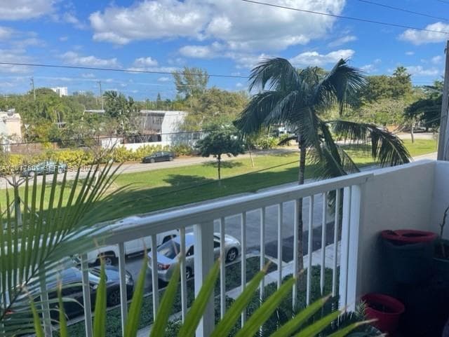 2020 NE 135th St # 303, North Miami FL 33181 — 14