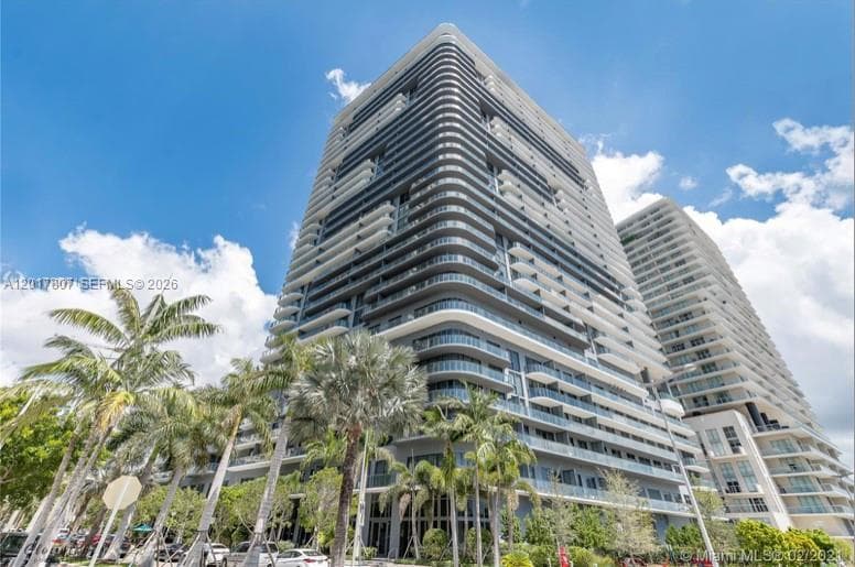 121 NE 34th St # 1204, Miami FL 33137 — 1