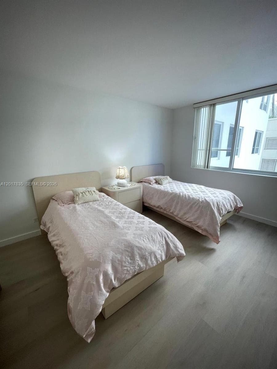 5005 Collins Ave # 424, Miami Beach FL 33140 — 13