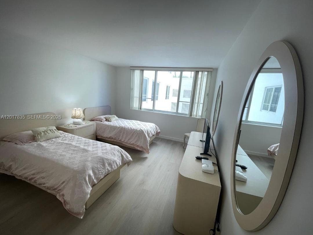 5005 Collins Ave # 424, Miami Beach FL 33140 — 12
