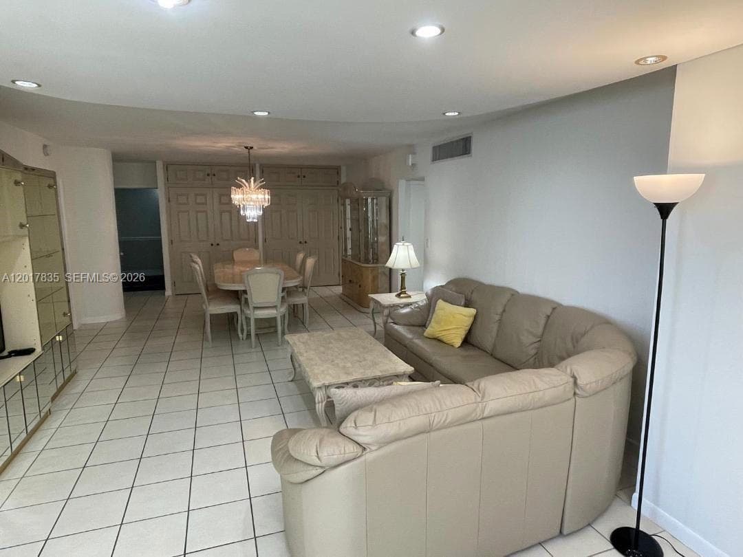 5005 Collins Ave # 424, Miami Beach FL 33140 — 3