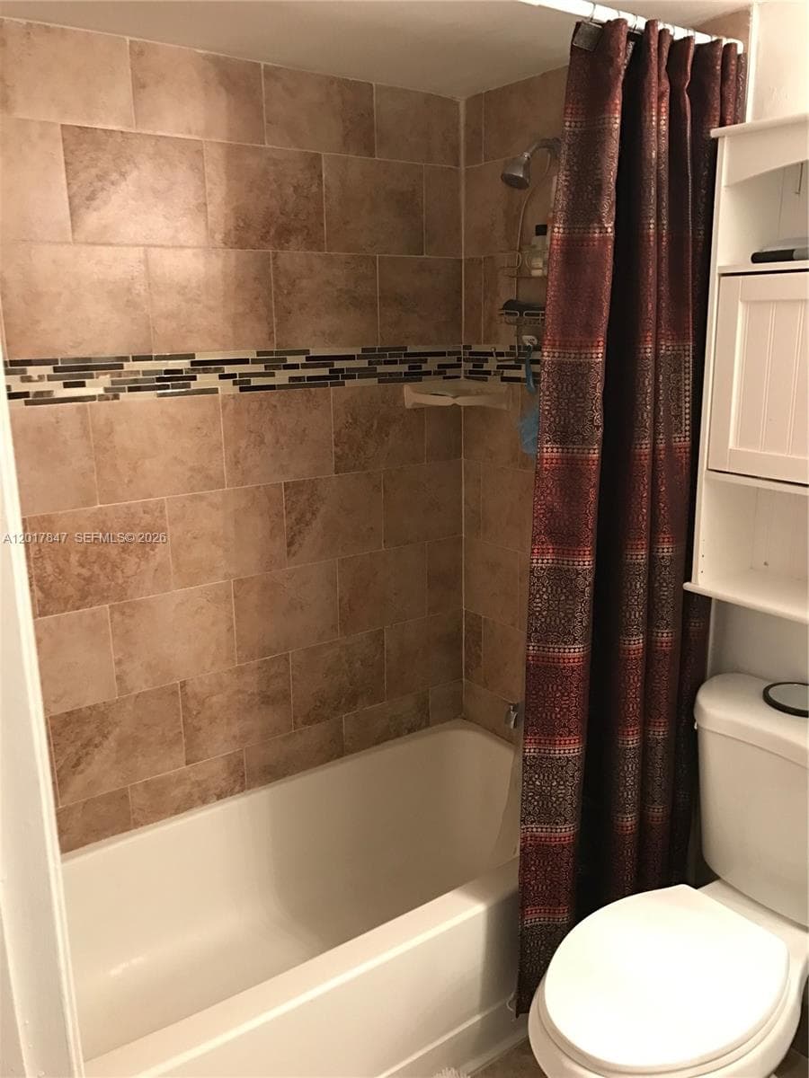 7235 NW 179th St # 101, Hialeah FL 33015 — 15
