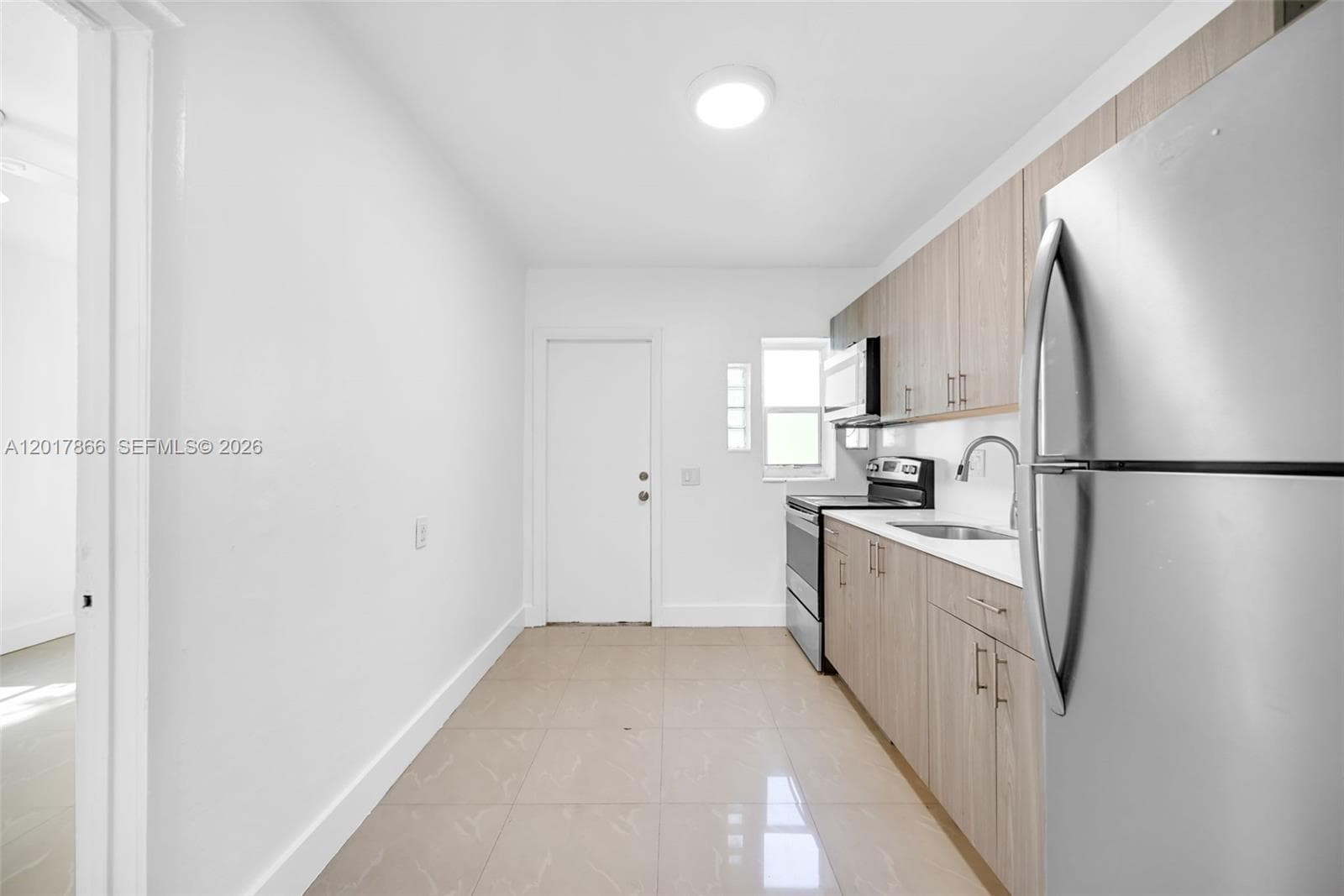 555 NW 90th St, El Portal FL 33150 — 11