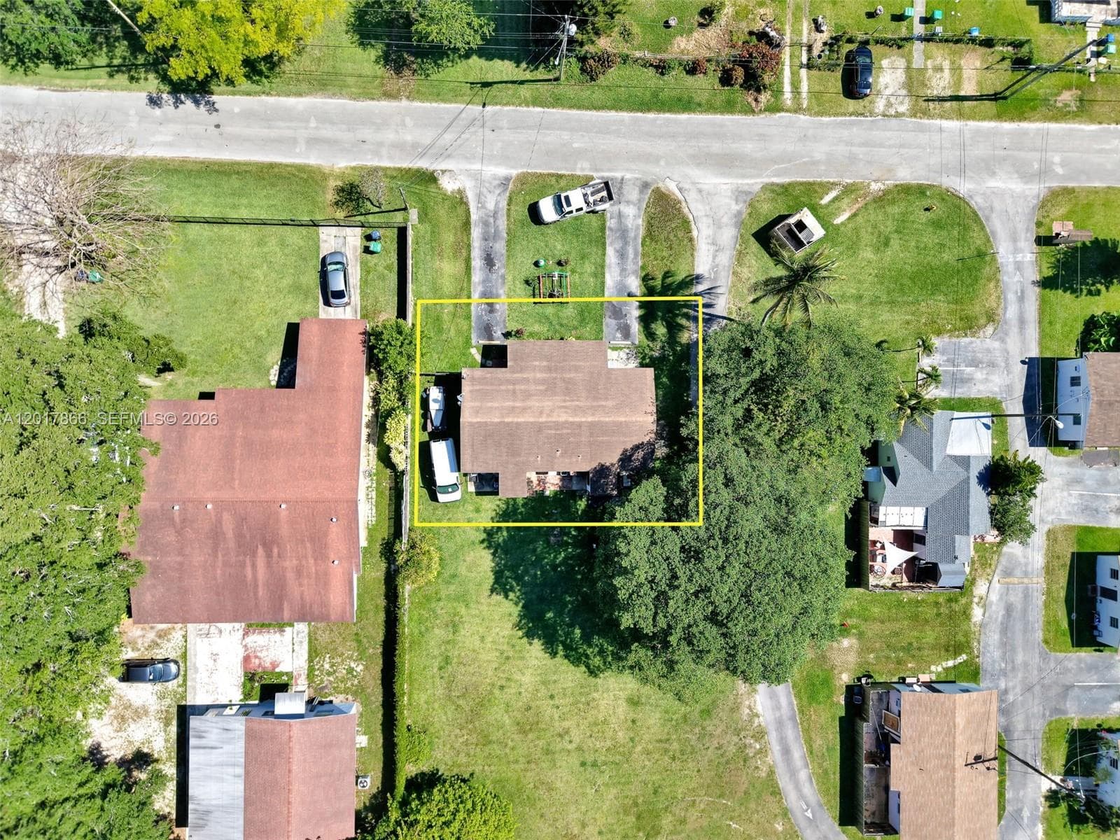 555 NW 90th St, El Portal FL 33150 — 19