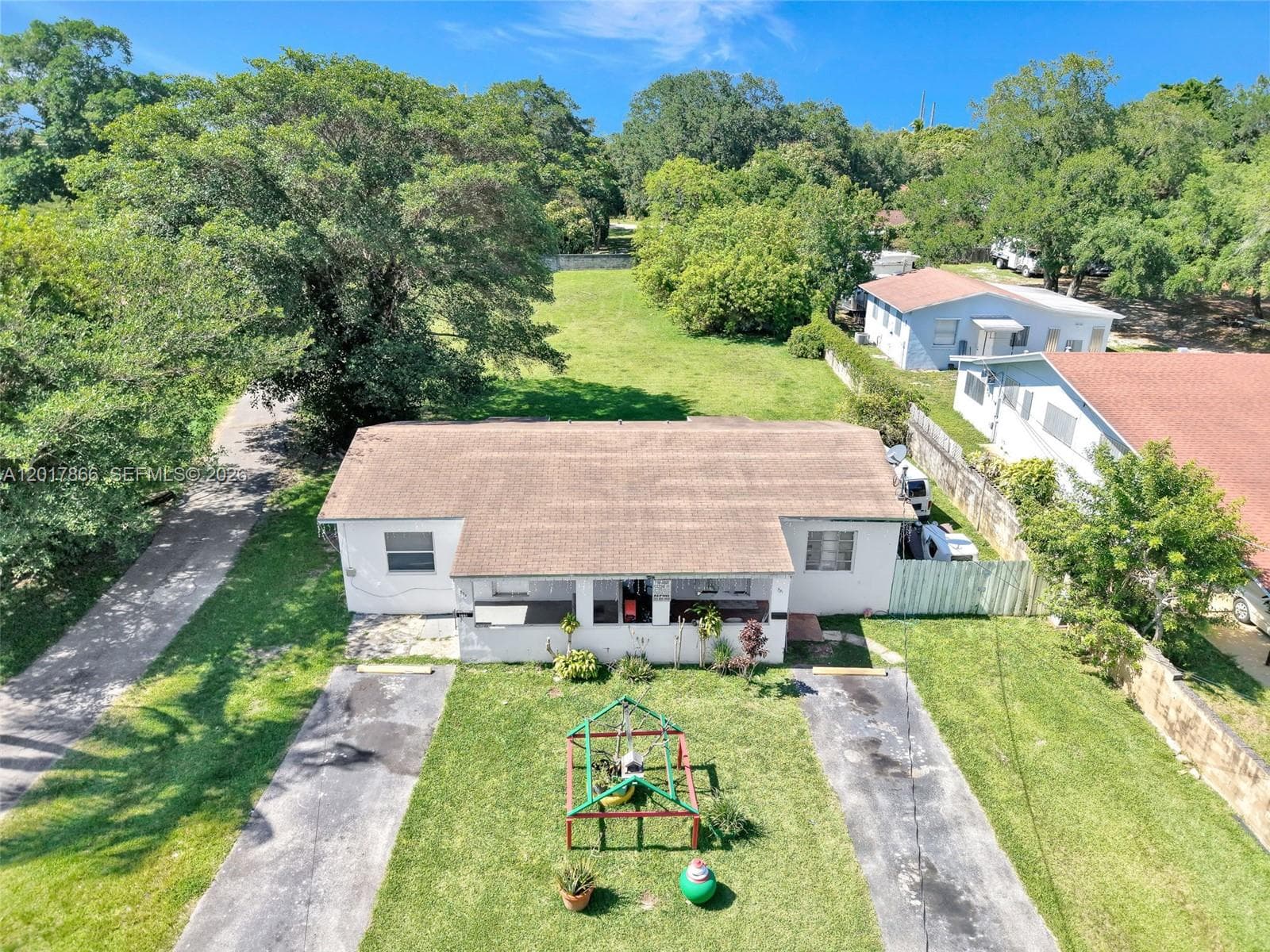 555 NW 90th St, El Portal FL 33150 — 31