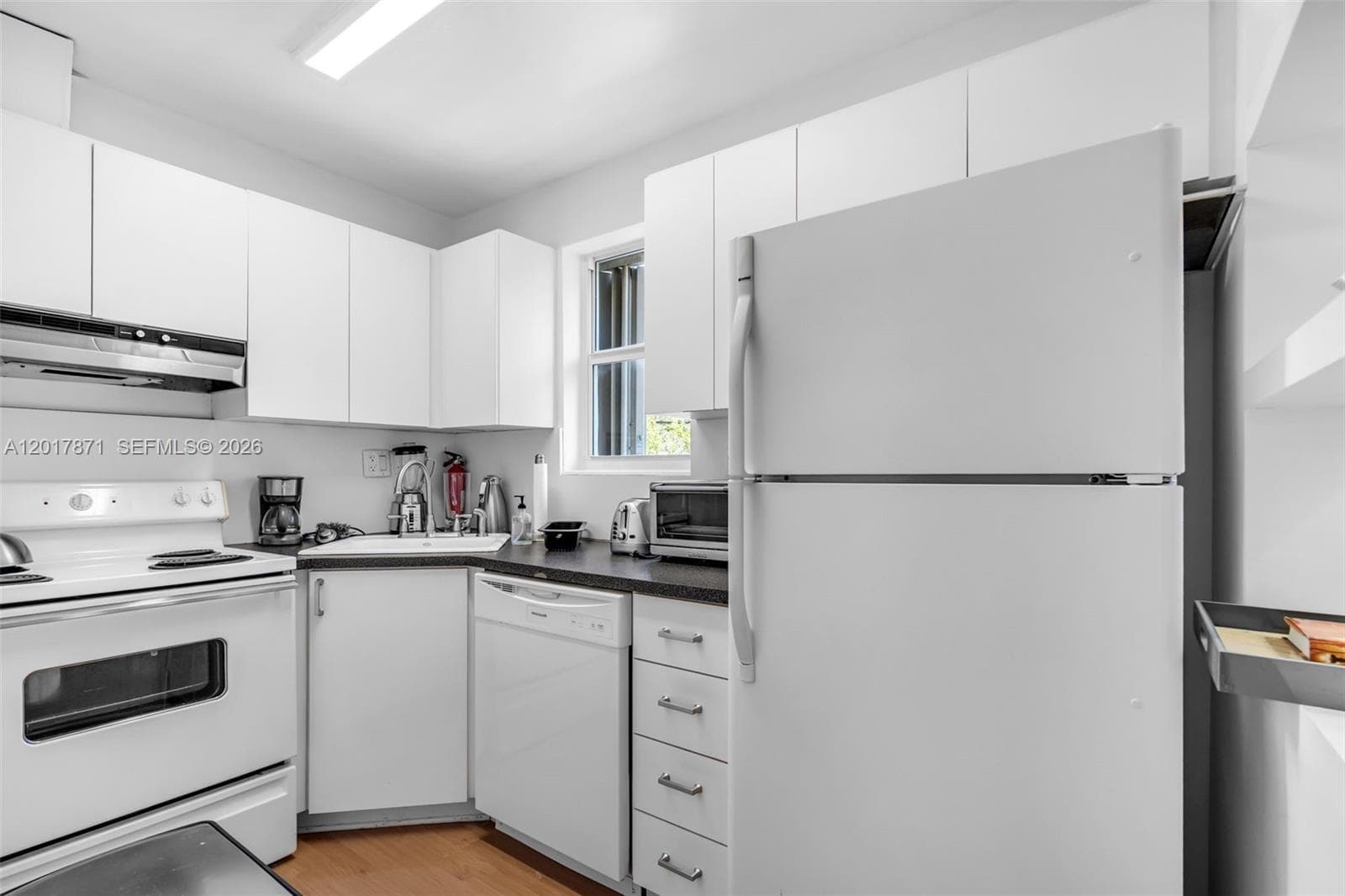 255 Sunrise Dr # 207, Key Biscayne FL 33149 — 8