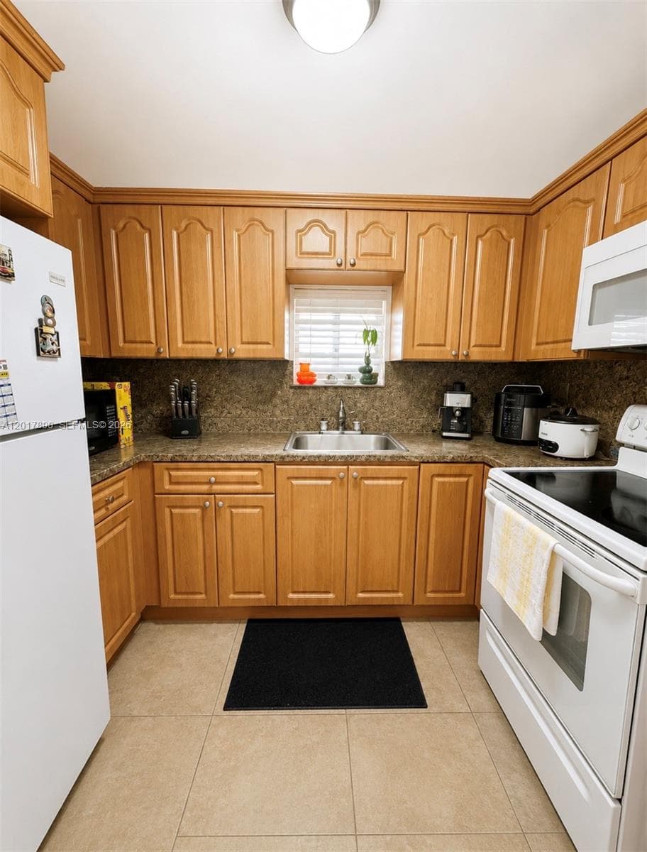 5611 W 25th Ct # 8A, Hialeah FL 33016 — 8