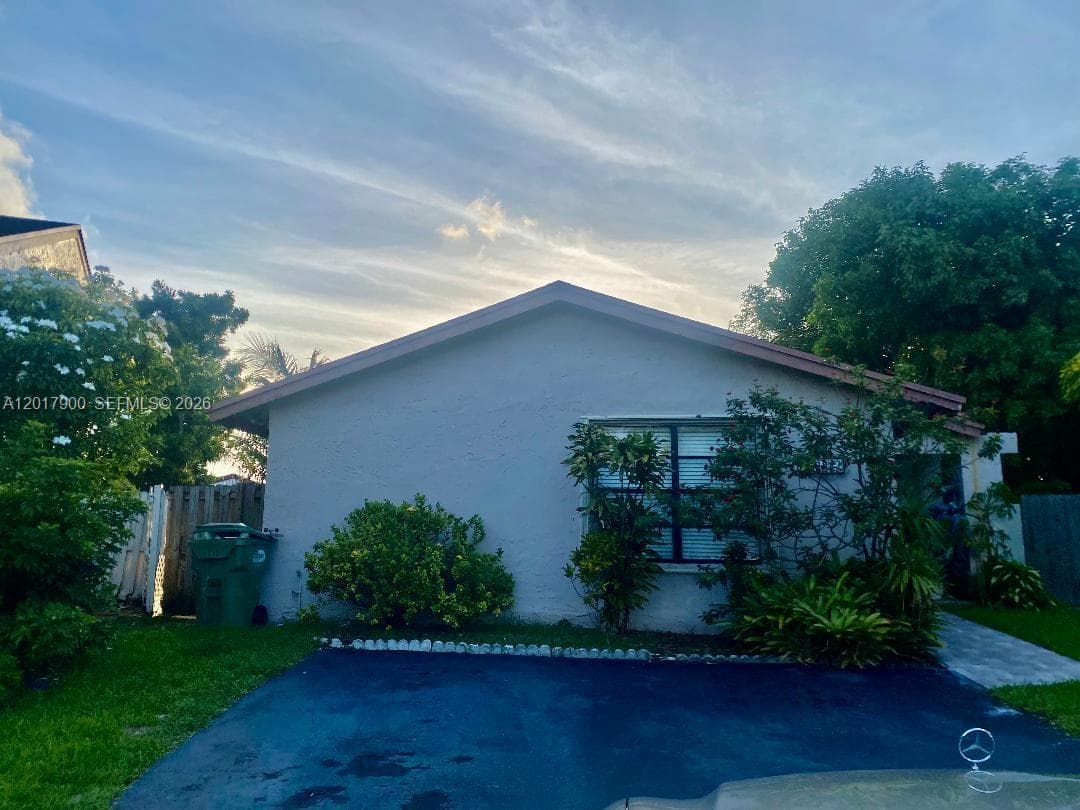 11447 SW 33rd Ln # 0, Miami FL 33165 — 23