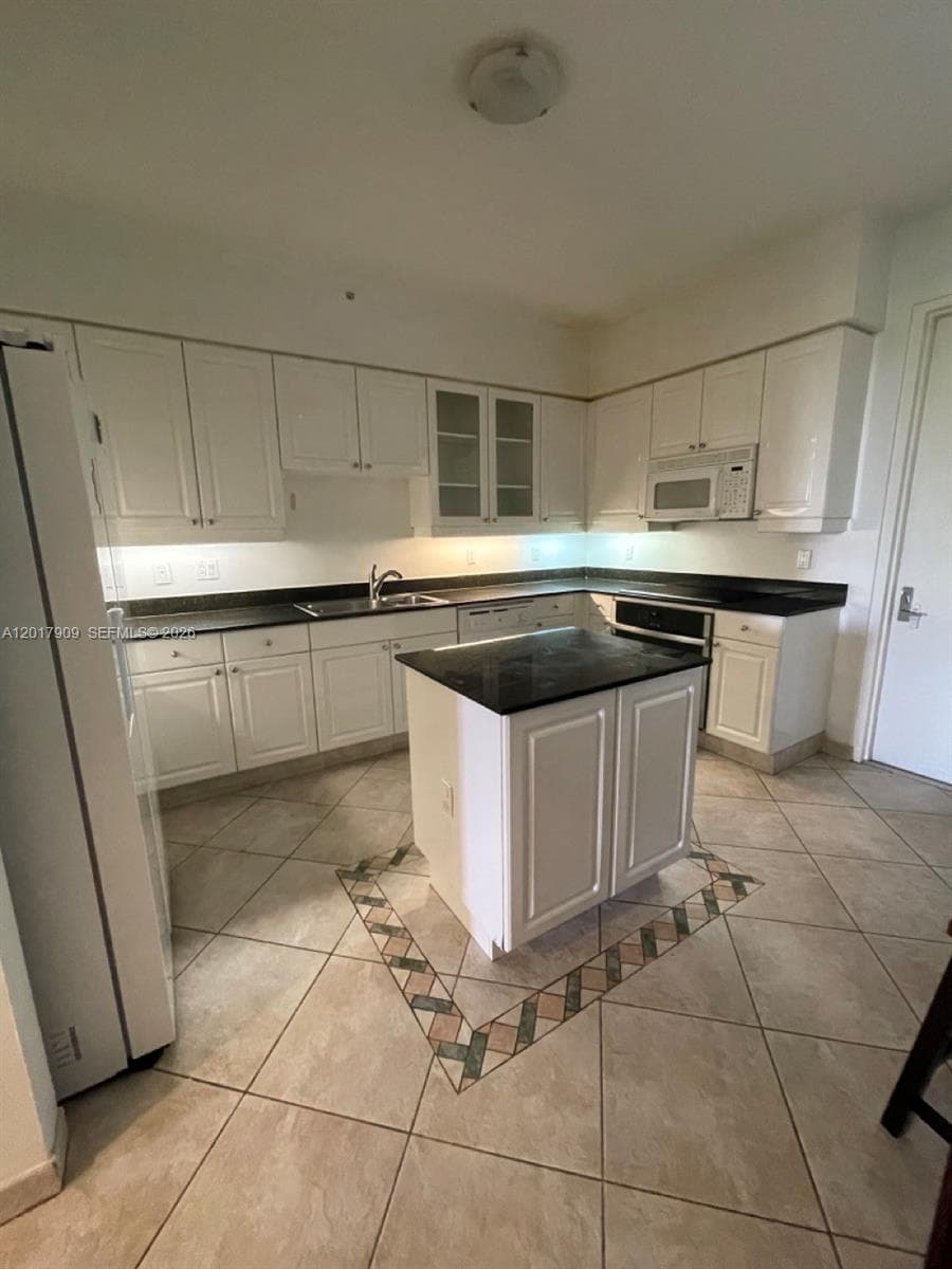 717 Crandon Blvd # 408, Key Biscayne FL 33149 — 6