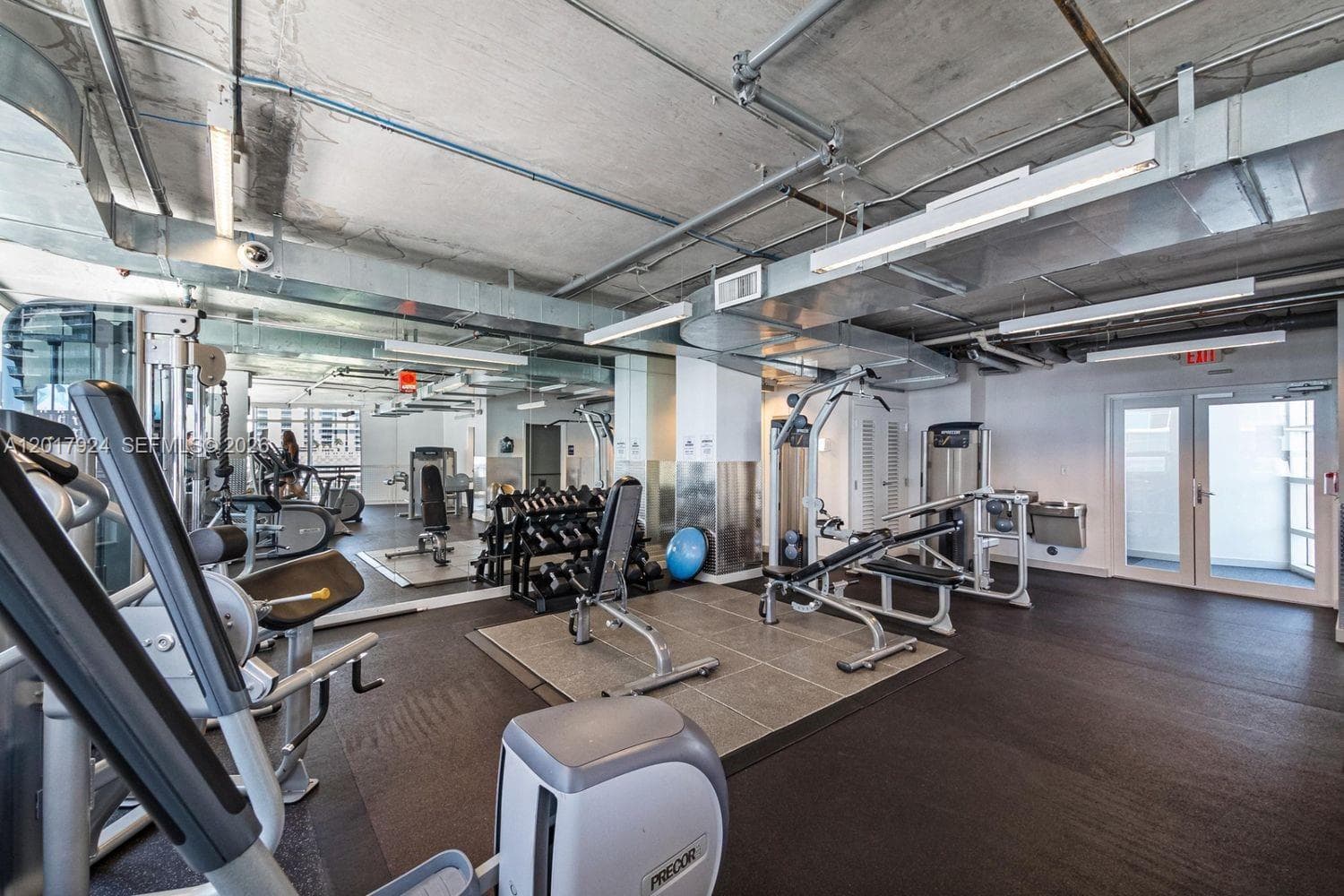 3250 NE 1st Ave # 916, Miami FL 33137 — 27