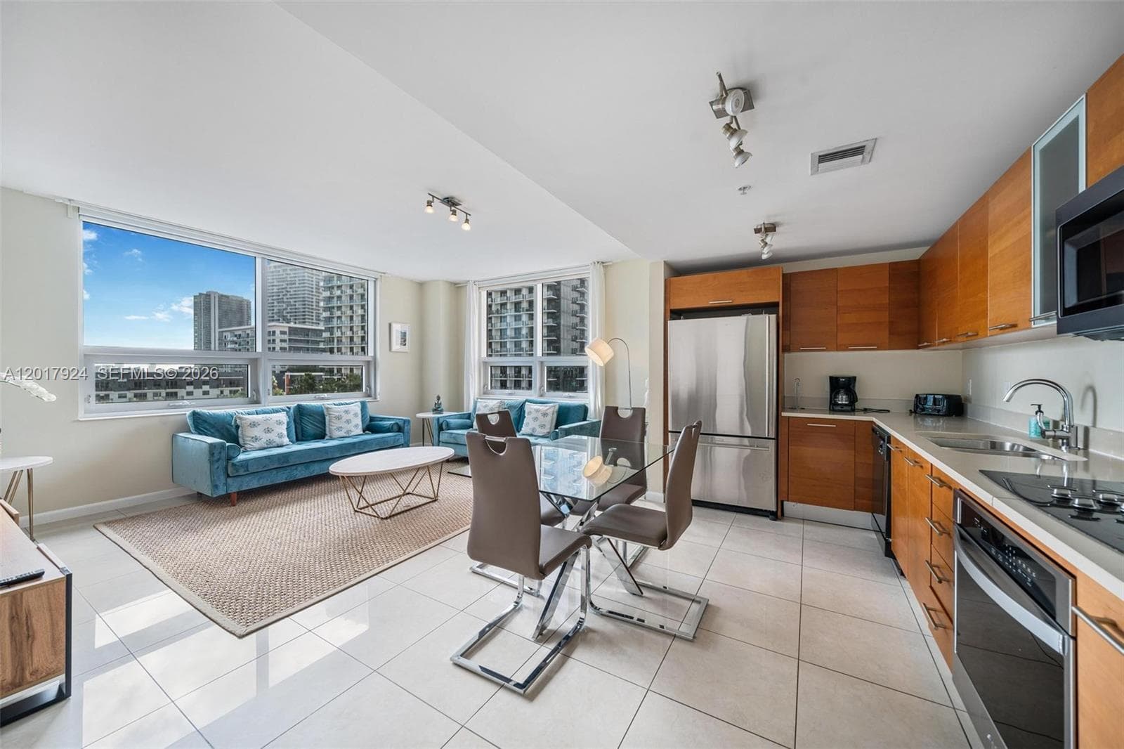 3250 NE 1st Ave # 916, Miami FL 33137 — 6