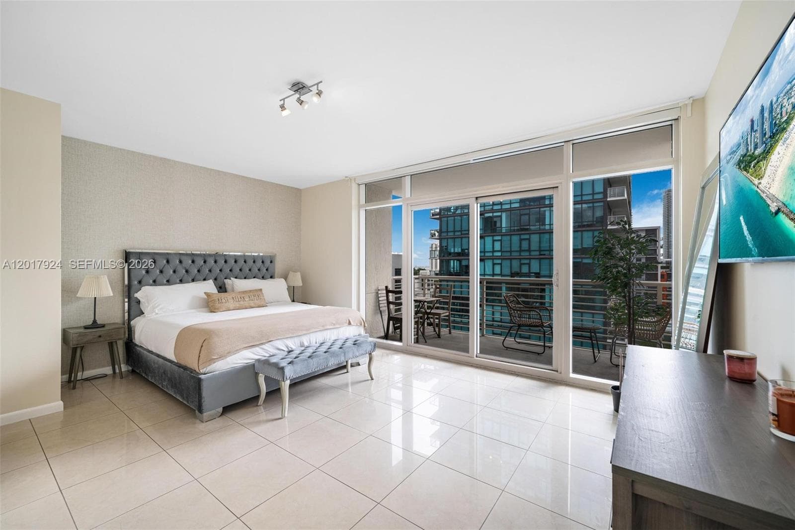 3250 NE 1st Ave # 916, Miami FL 33137 — 13