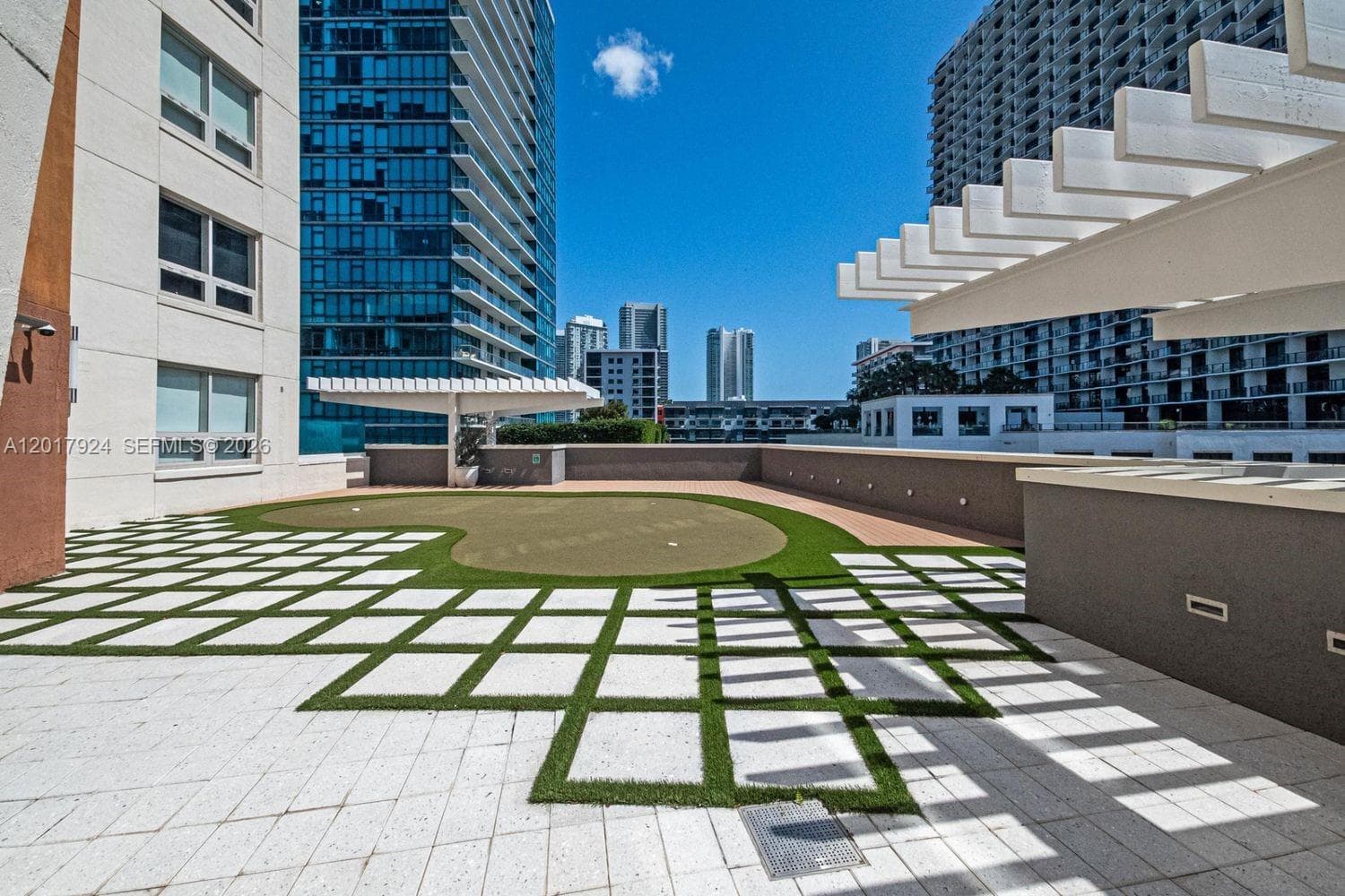 3250 NE 1st Ave # 916, Miami FL 33137 — 33