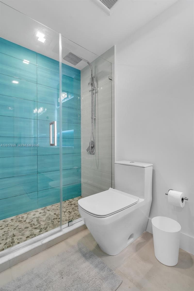 100 Lincoln Rd # 539, Miami Beach FL 33139 — 16