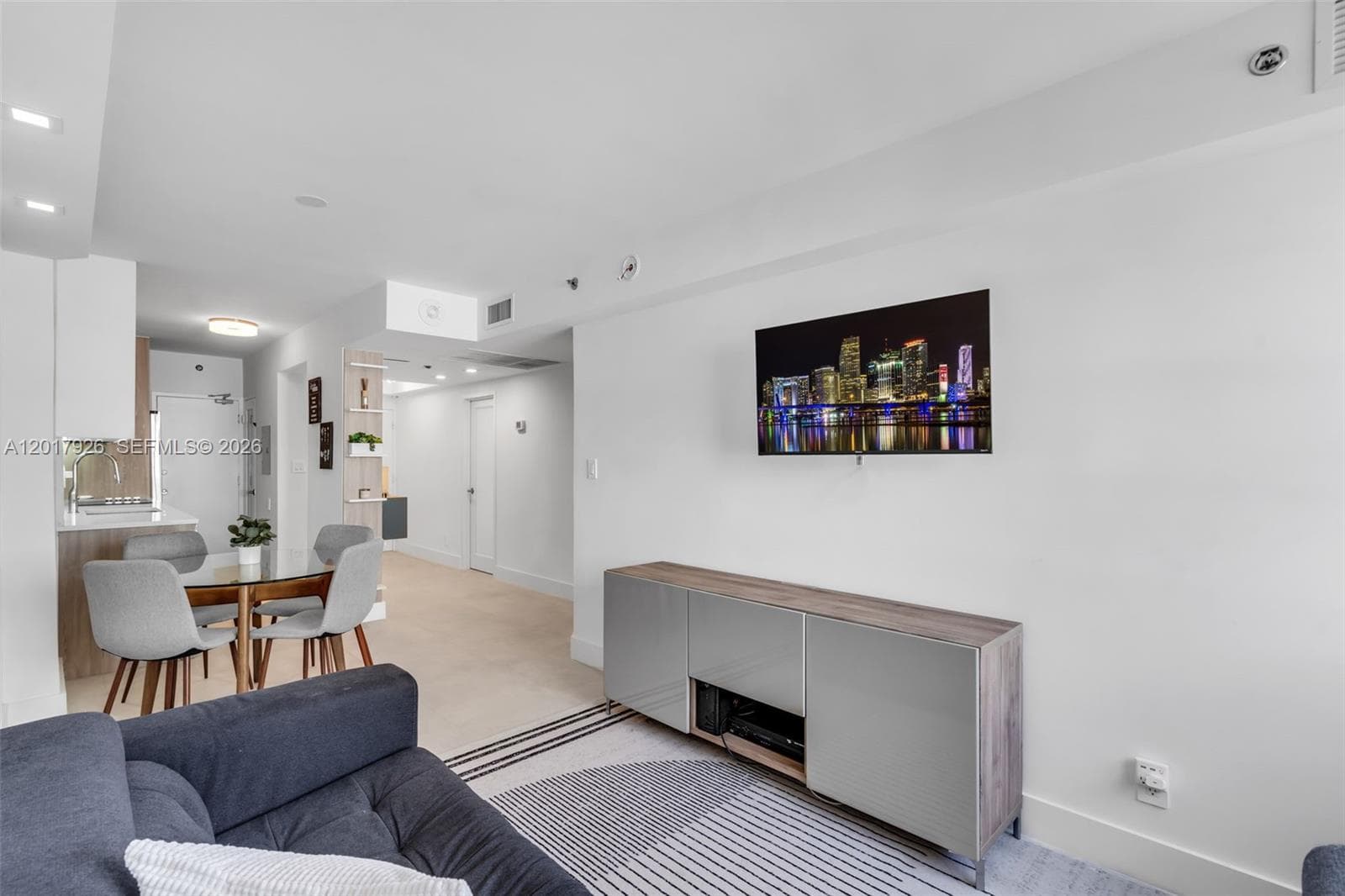 100 Lincoln Rd # 539, Miami Beach FL 33139 — 7