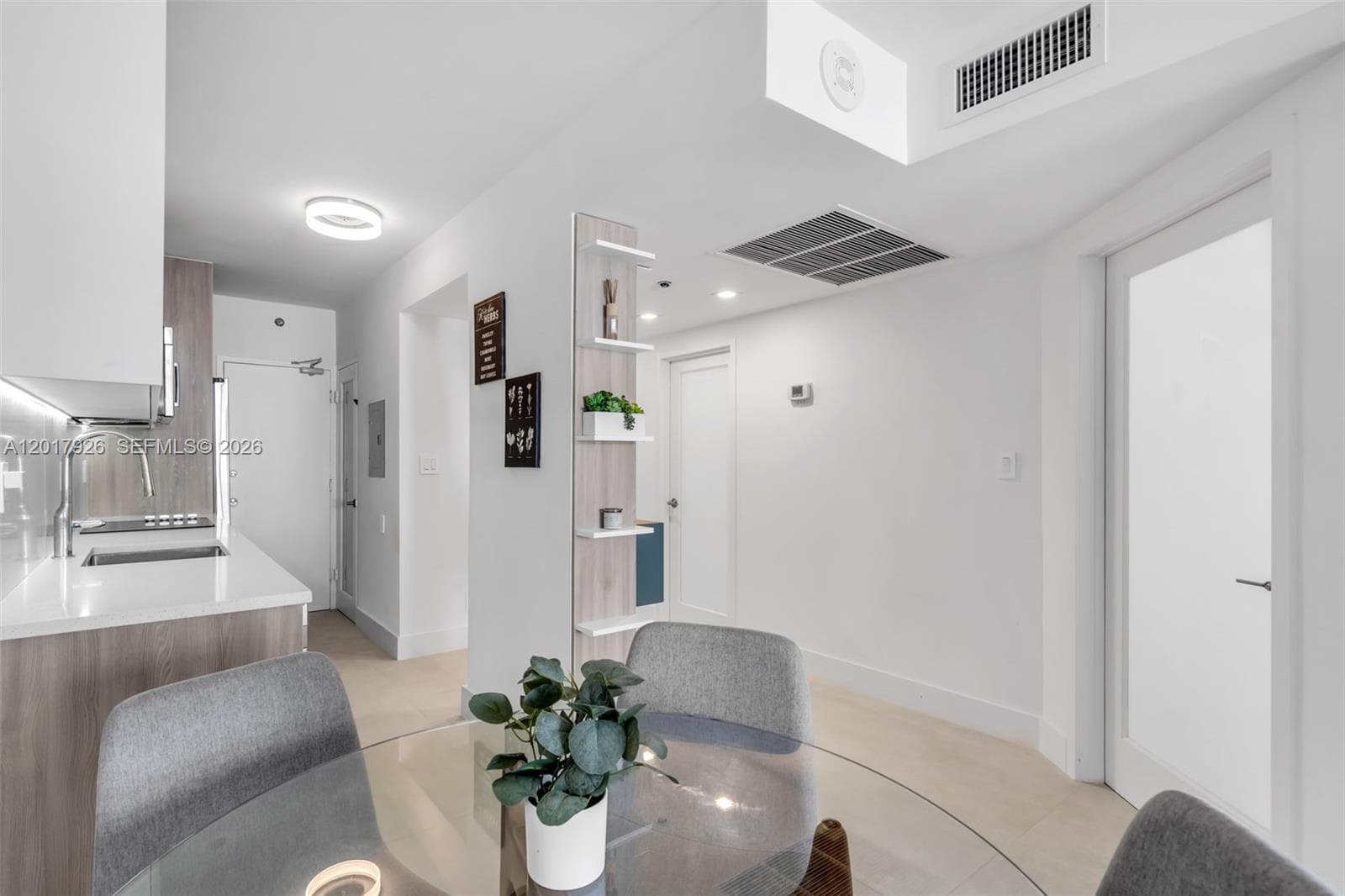 100 Lincoln Rd # 539, Miami Beach FL 33139 — 3