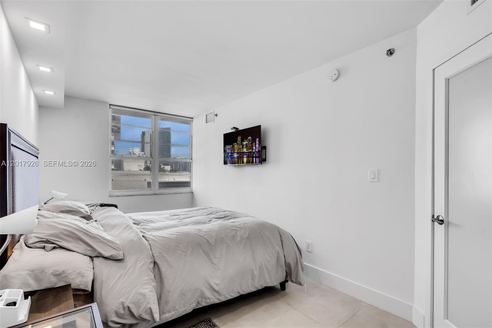 100 Lincoln Rd # 539, Miami Beach FL 33139 — 11
