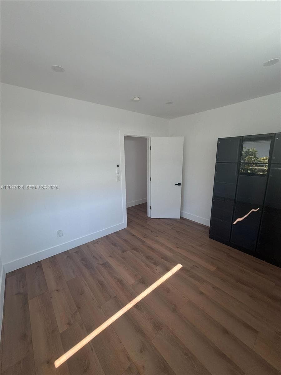 7801 Byron Ave # 1, Miami Beach FL 33141 — 5
