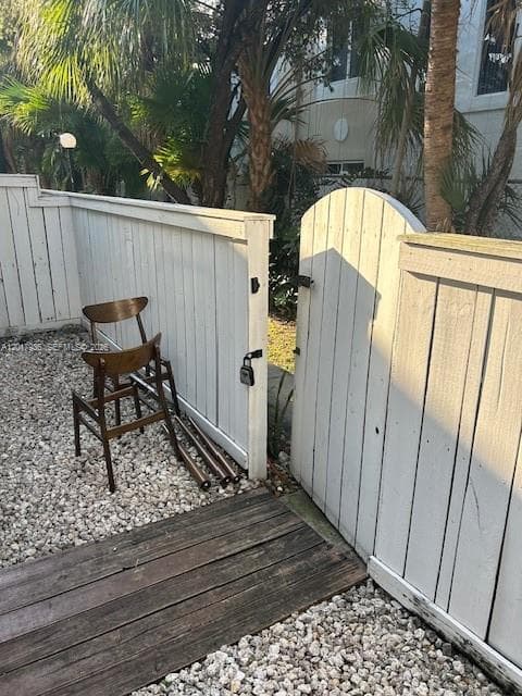 6845 SW 45th Ln # 1, Miami FL 33155 — 4