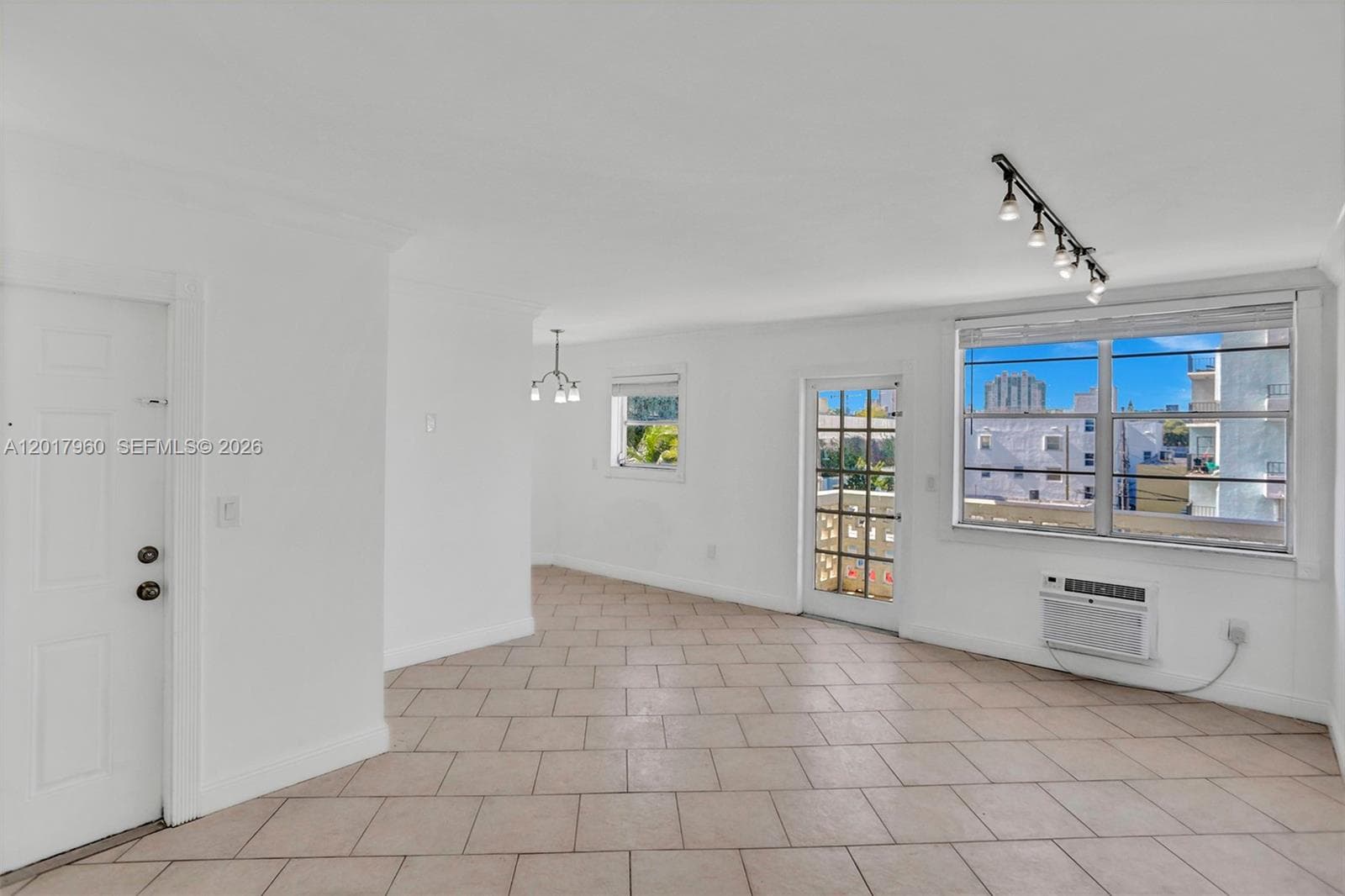 713 Collins Ave # 42, Miami Beach FL 33139 — 17