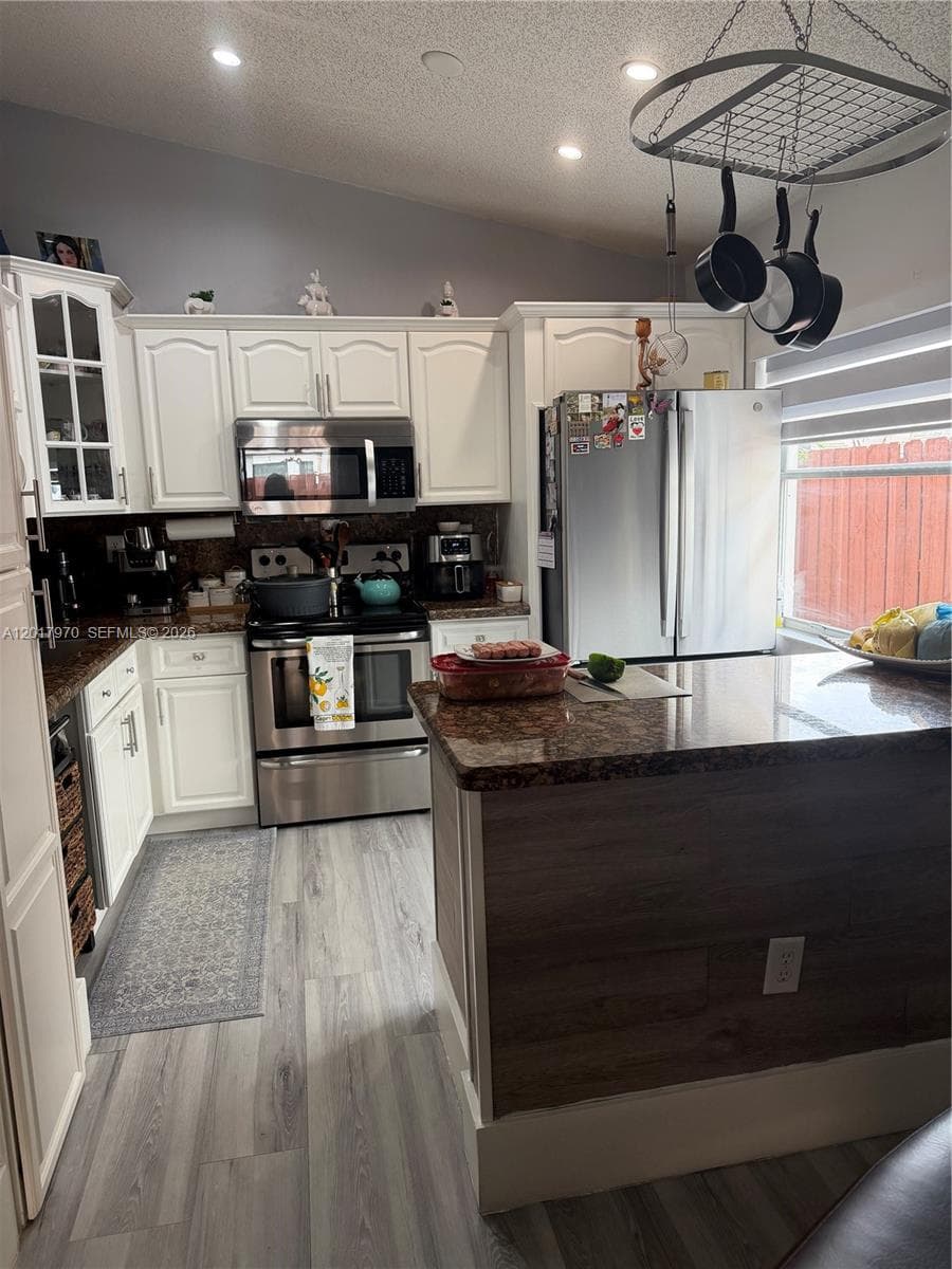 15823 SW 82nd St, Miami FL 33193 — 9