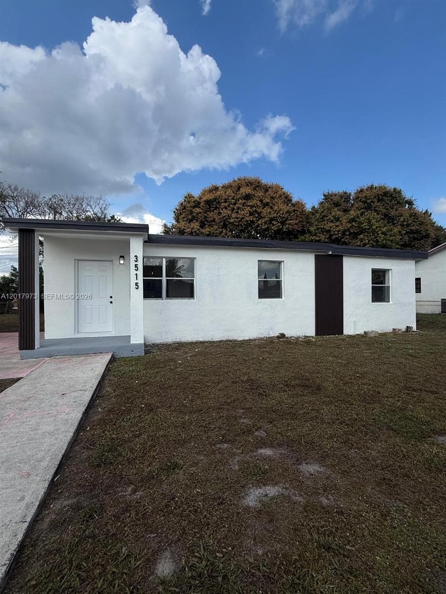 3515 NW 213th St, Miami Gardens FL 33056 — 4