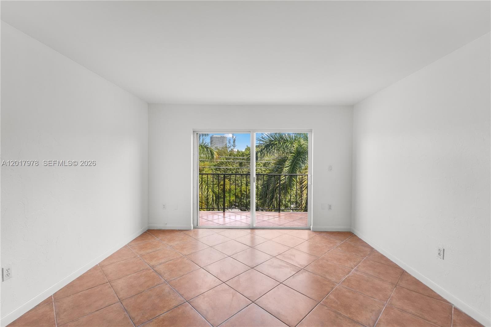 2600 NE 135th St # A, North Miami FL 33181 — 10