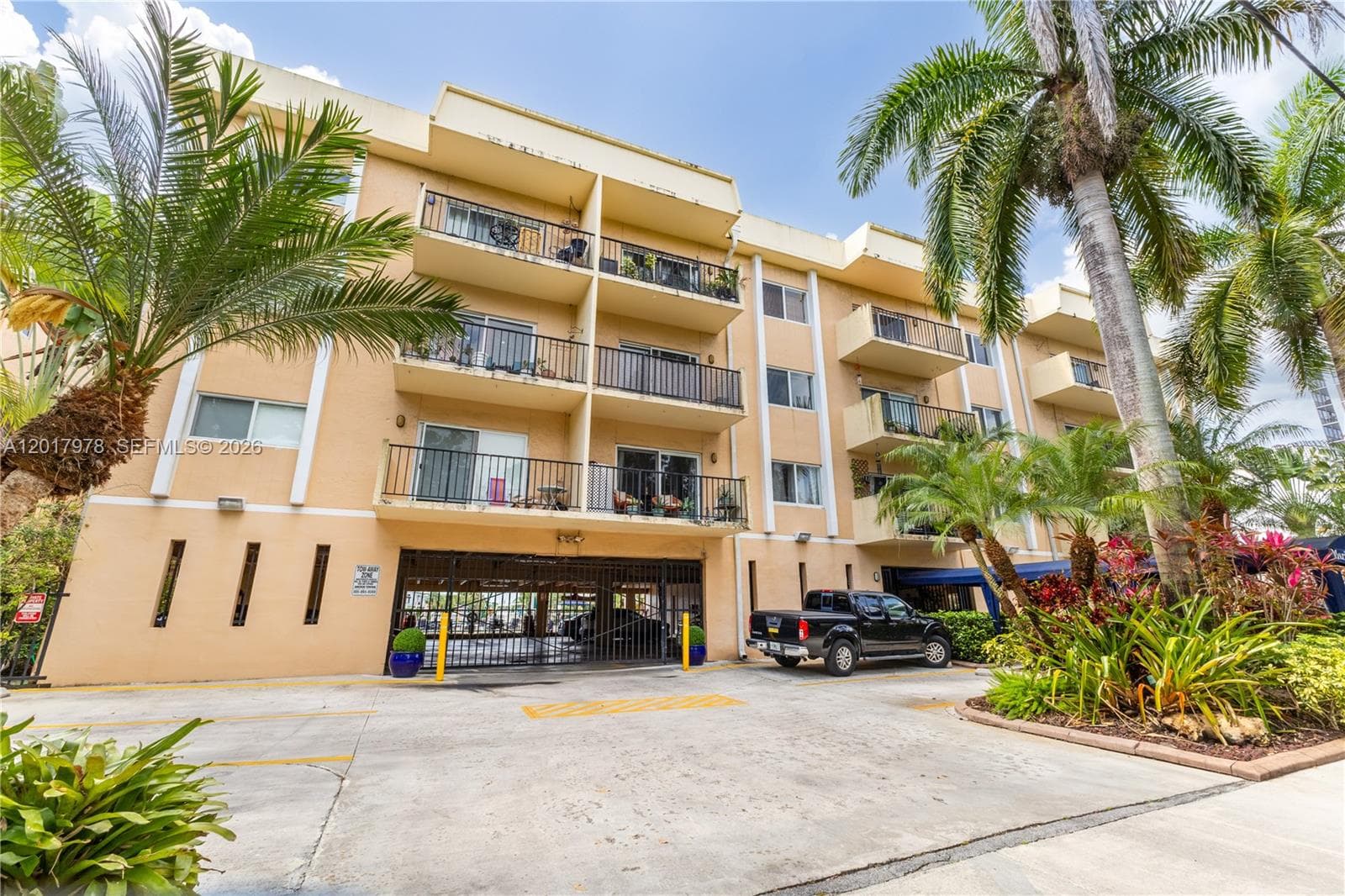 2600 NE 135th St # A, North Miami FL 33181 — 29