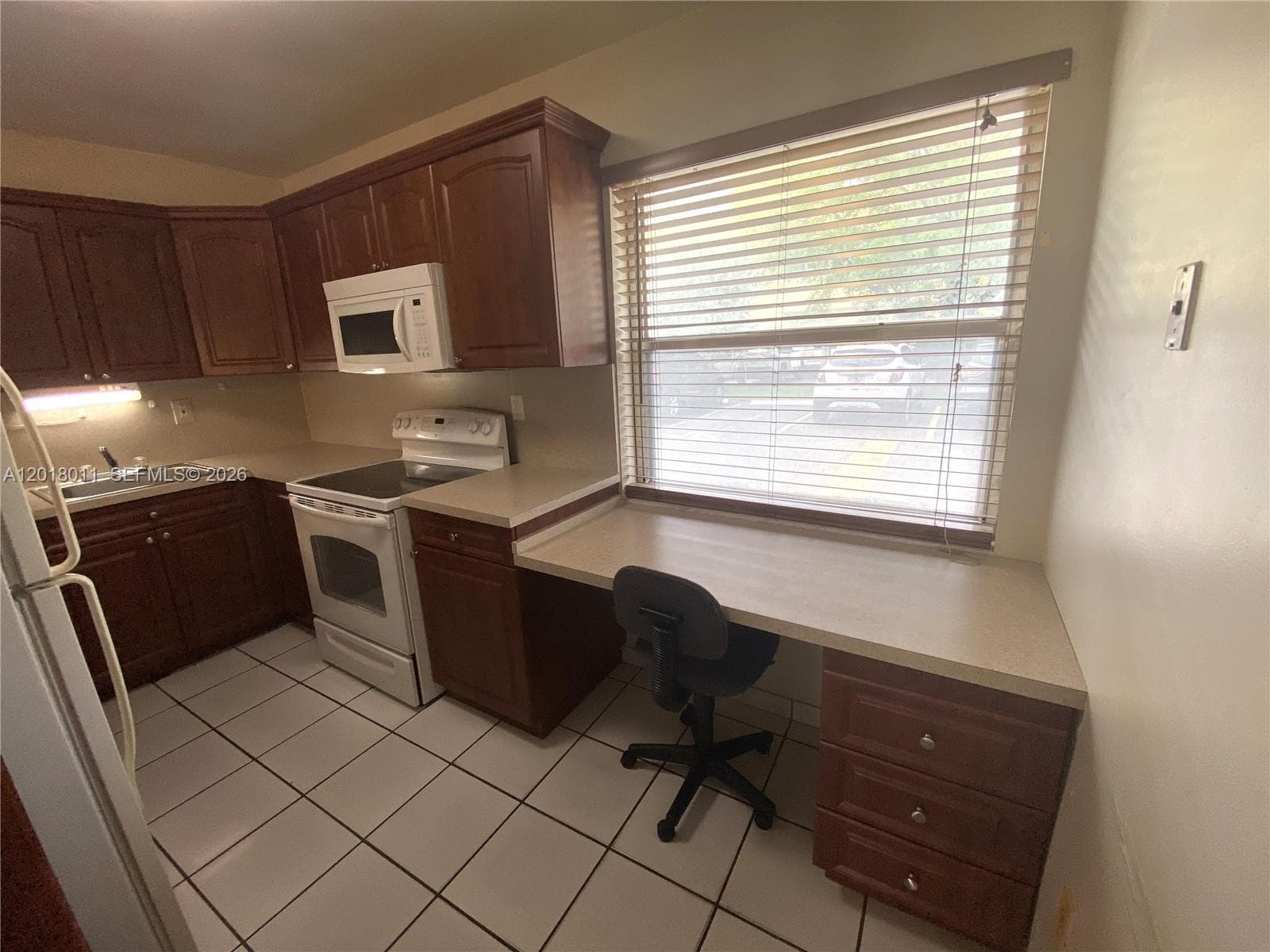 1590 W 46th St # 117, Hialeah FL 33012 — 5