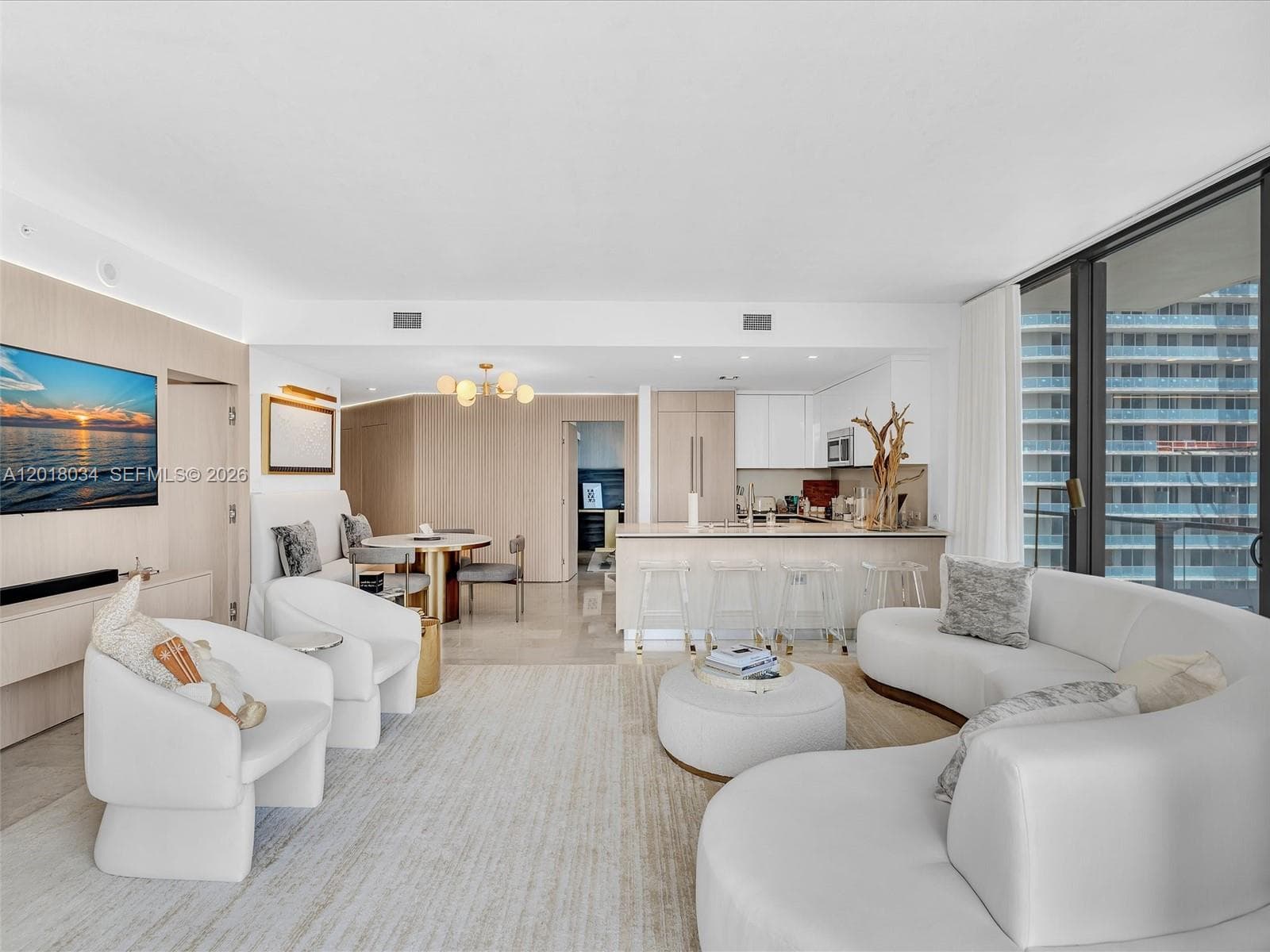 88 SW 7th St # 2011, Miami FL 33130 — 20
