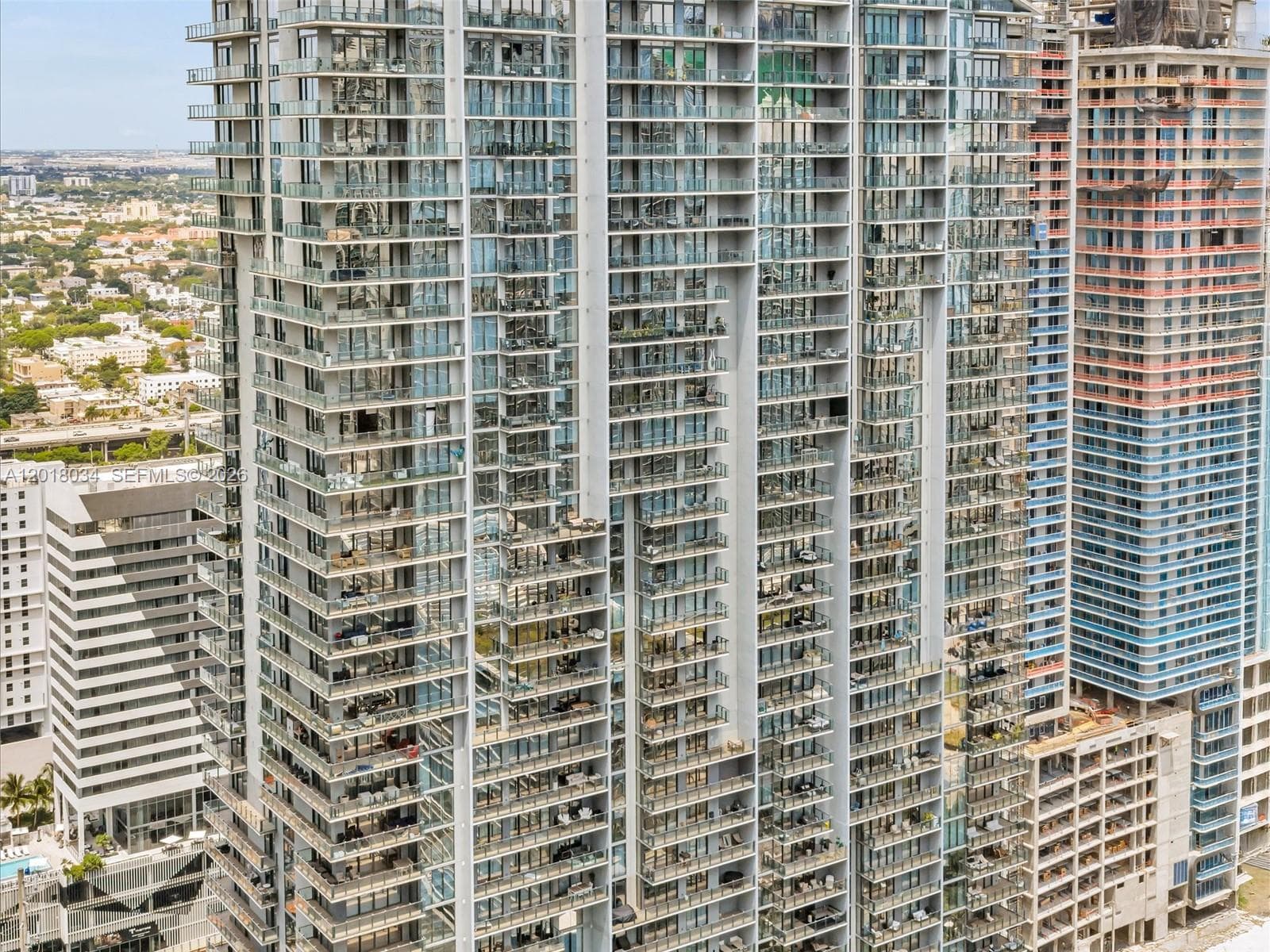 88 SW 7th St # 2011, Miami FL 33130 — 54