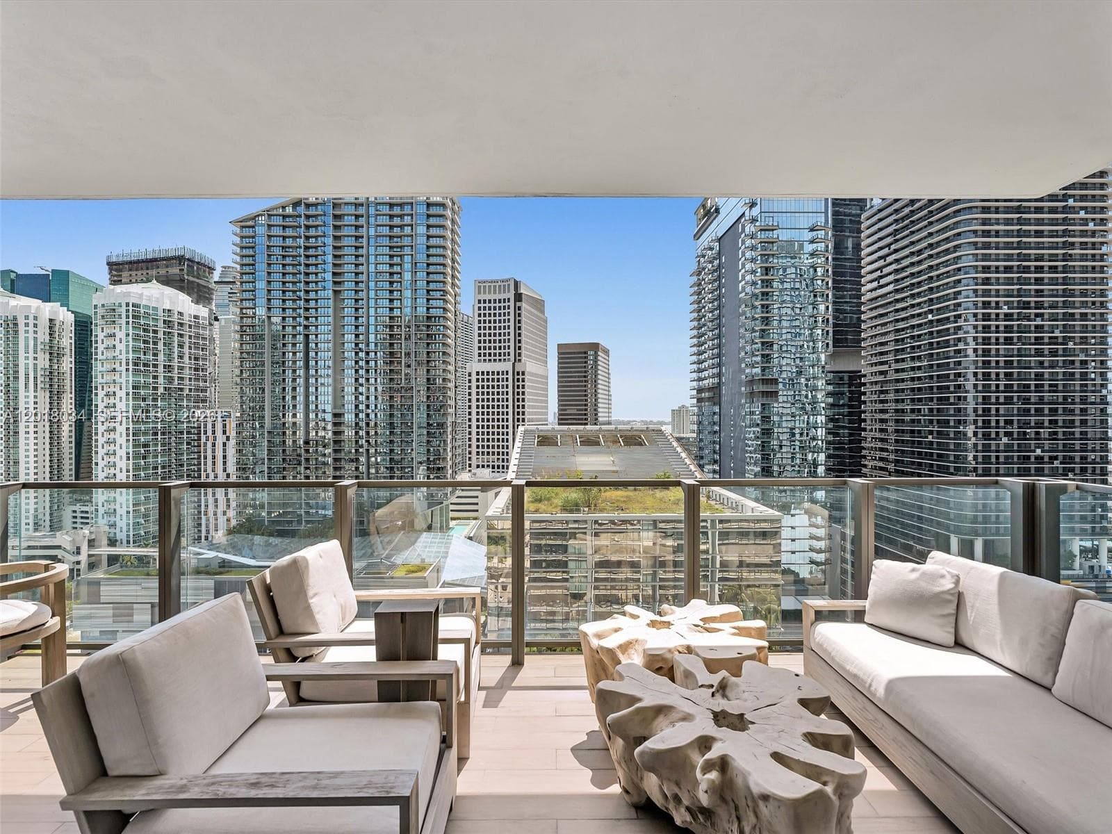 88 SW 7th St # 2011, Miami FL 33130 — 21