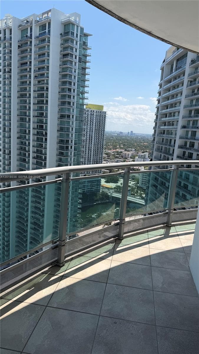 350 S Miami Ave # 3814, Miami FL 33130 — 17