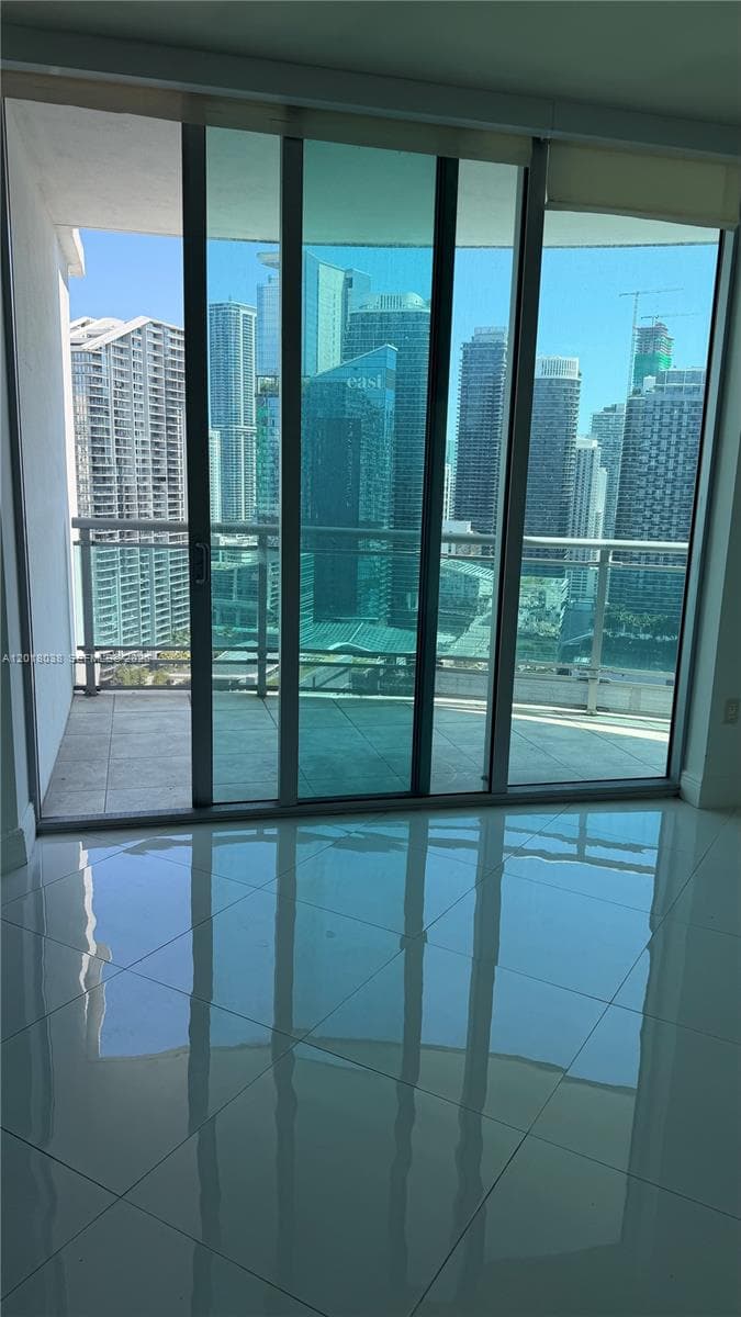 350 S Miami Ave # 3814, Miami FL 33130 — 15