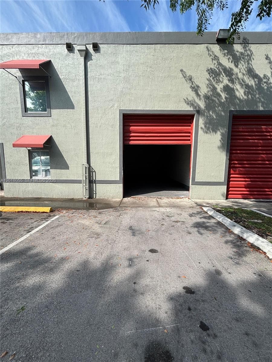 10950 NW 138th St # 3, Hialeah Gardens FL 33018 — 2