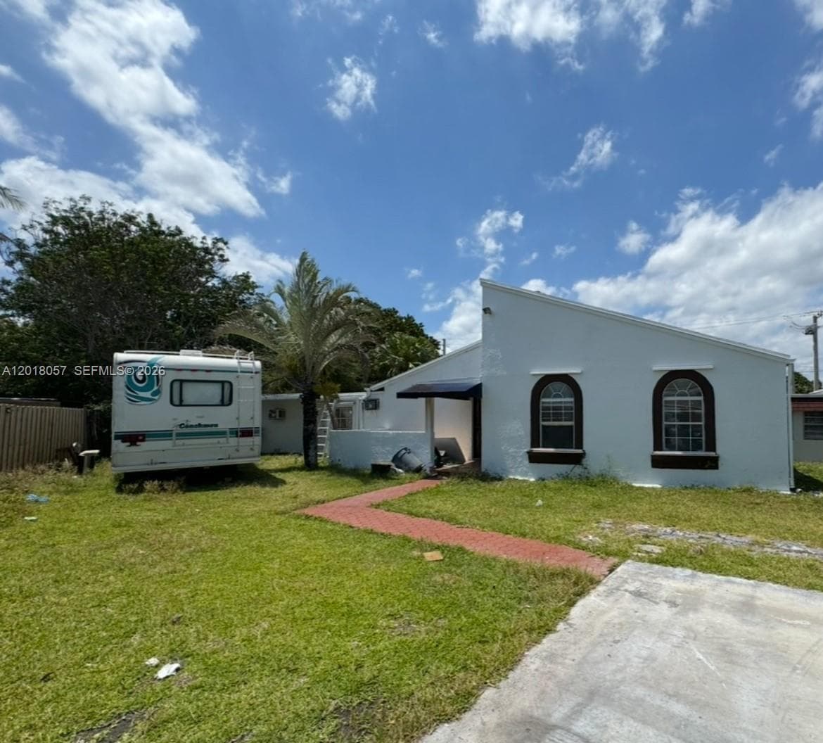 19422 SW 119th Ct, Miami FL 33177 — 2