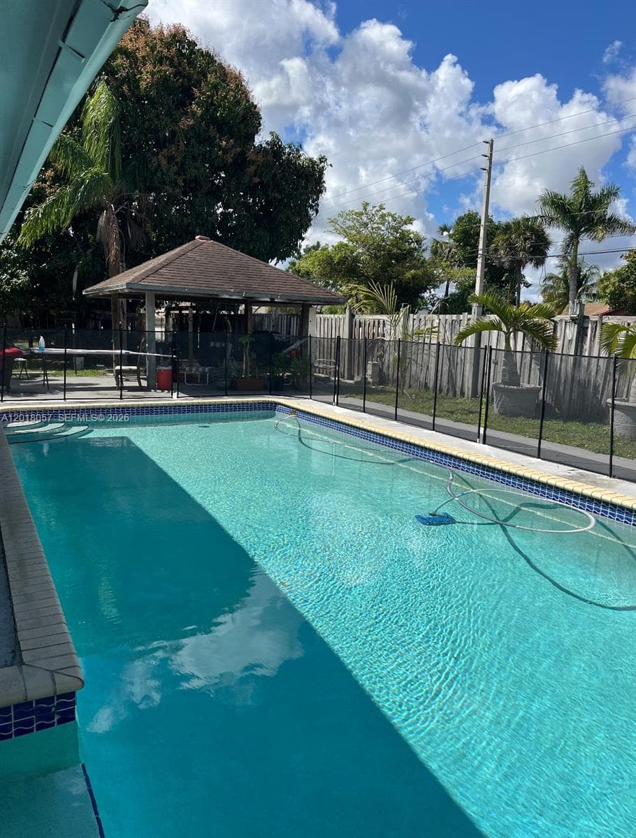 19422 SW 119th Ct, Miami FL 33177 — 28