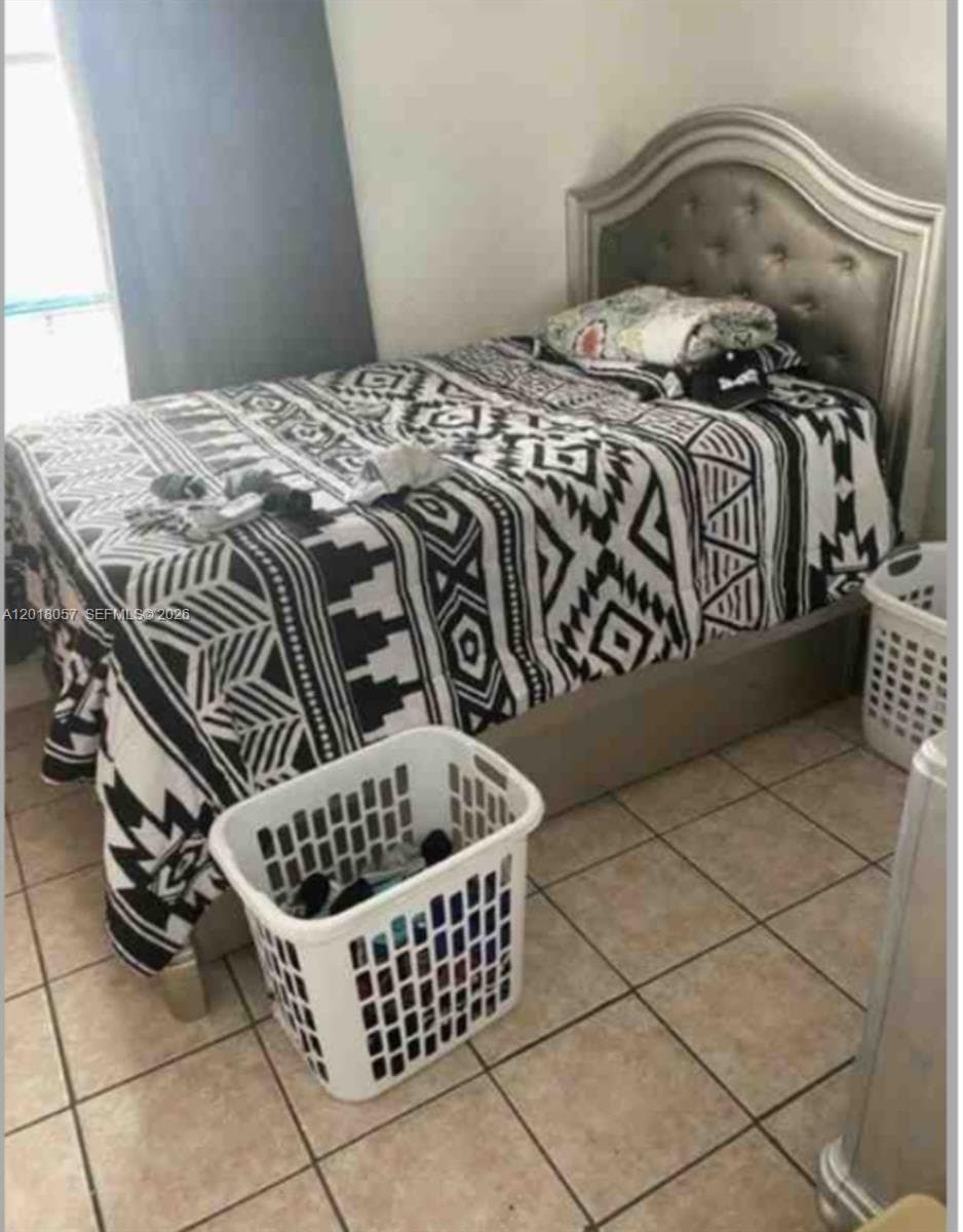 19422 SW 119th Ct, Miami FL 33177 — 33