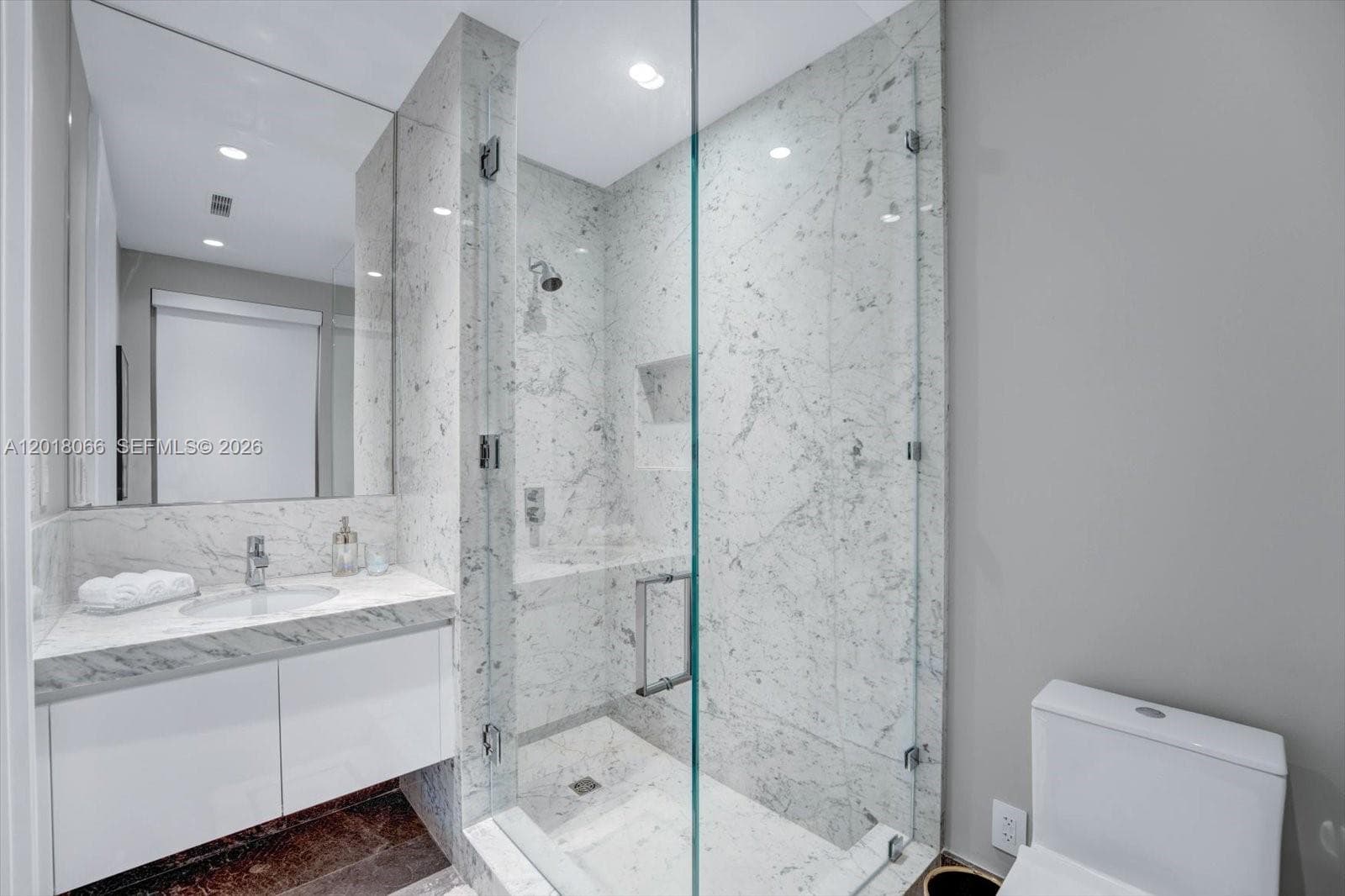 17901 Collins Ave # 2704, Sunny Isles Beach FL 33160 — 32