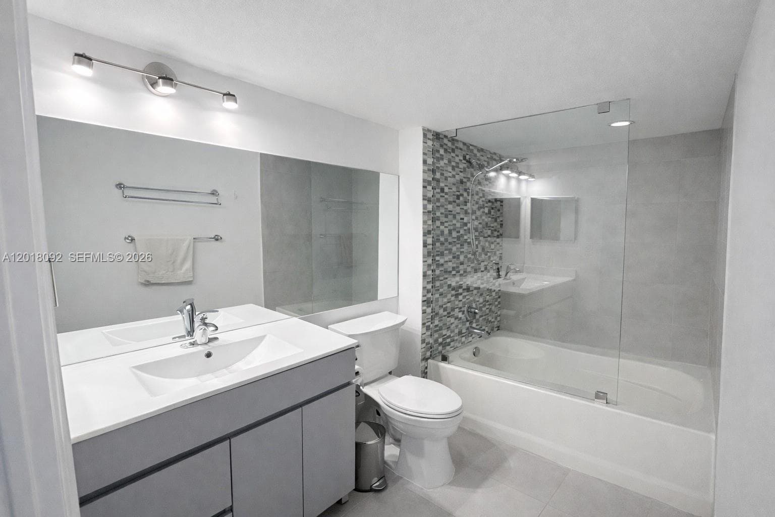 90 Alton Rd # 1804, Miami Beach FL 33139 — 26