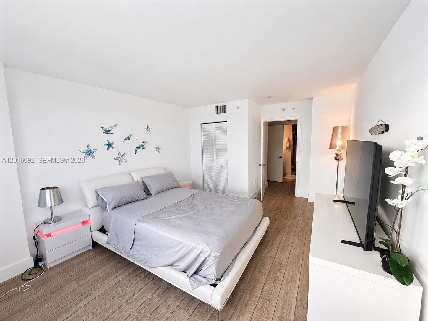 90 Alton Rd # 1804, Miami Beach FL 33139 — 29