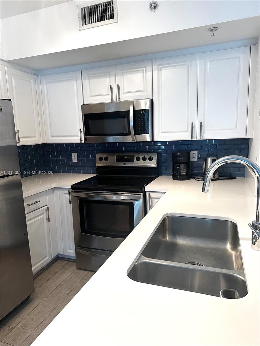 90 Alton Rd # 1804, Miami Beach FL 33139 — 21