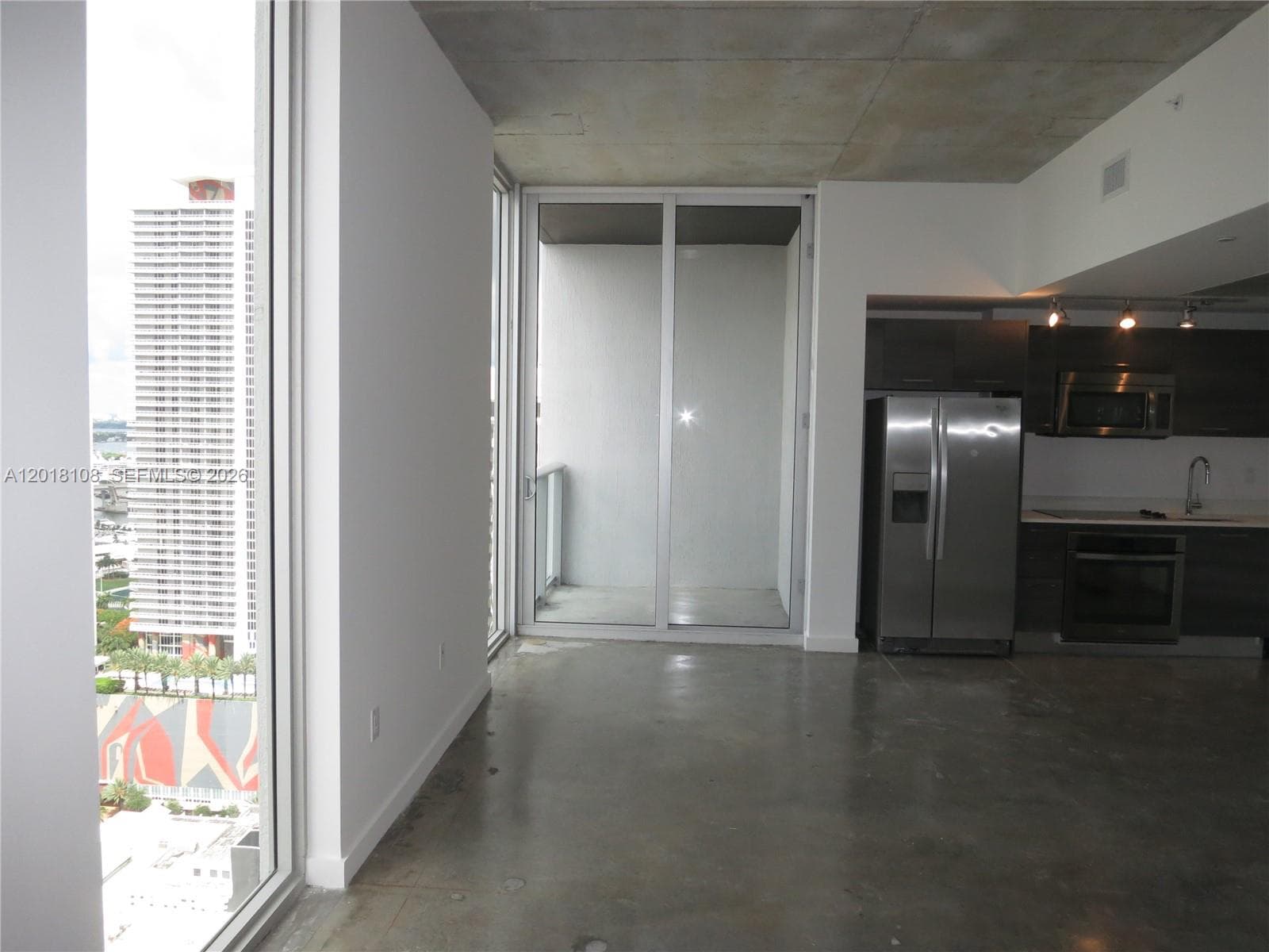 151 SE 1 St # 3204, Miami FL 33131 — 17