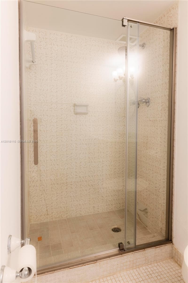 2851 NE 183rd St # 504E, Aventura FL 33160 — 23