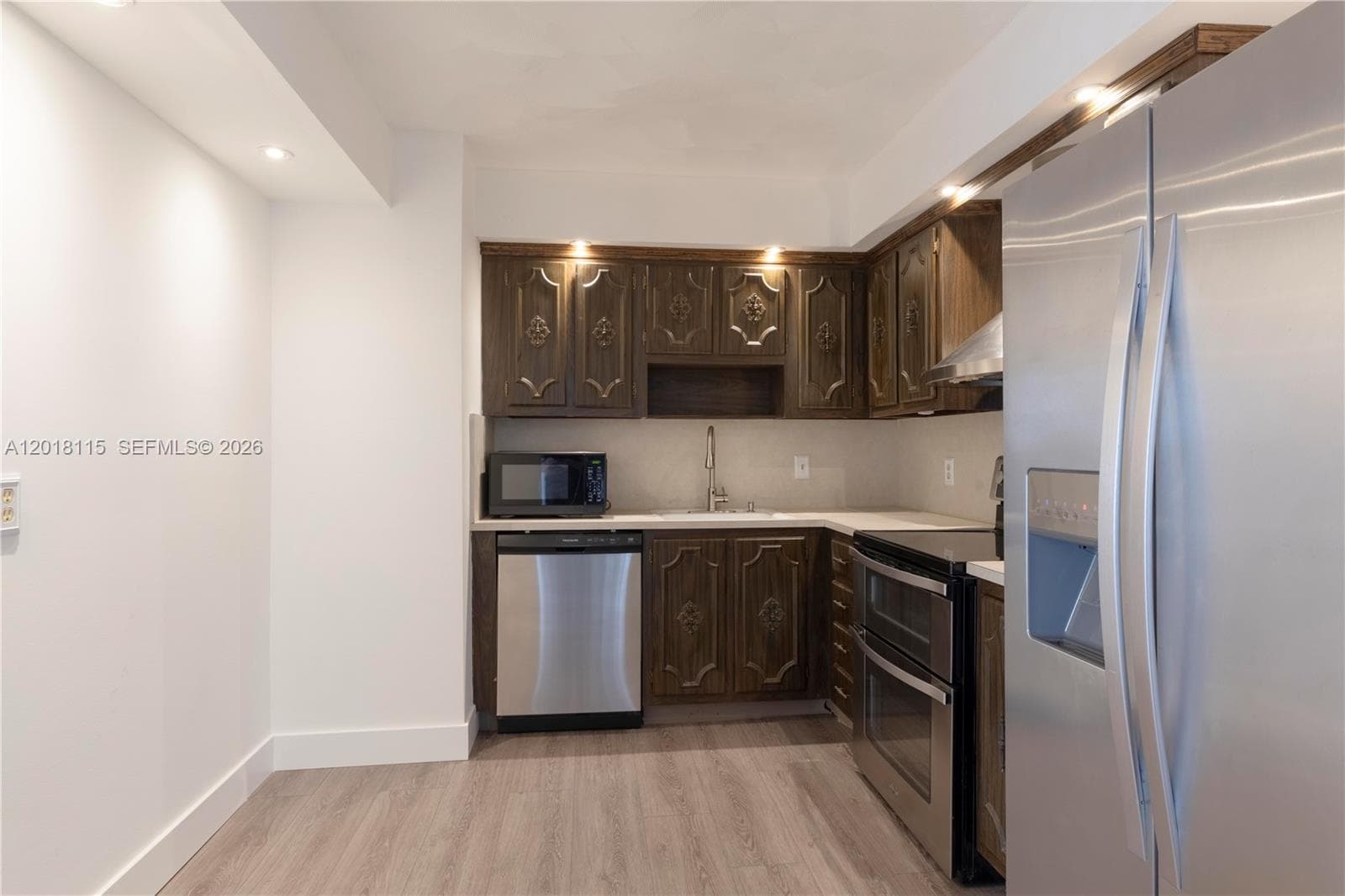 2851 NE 183rd St # 504E, Aventura FL 33160 — 34