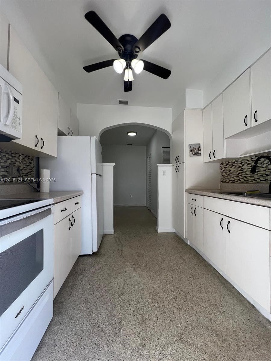 Twelfth St Manors, Miami, FL — 6