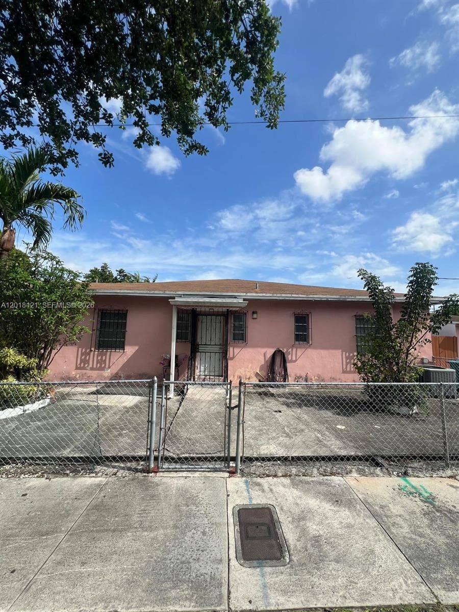 Twelfth St Manors, Miami, FL — 1
