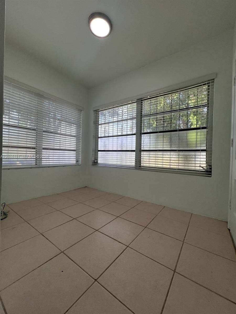 Twelfth St Manors, Miami, FL — 9