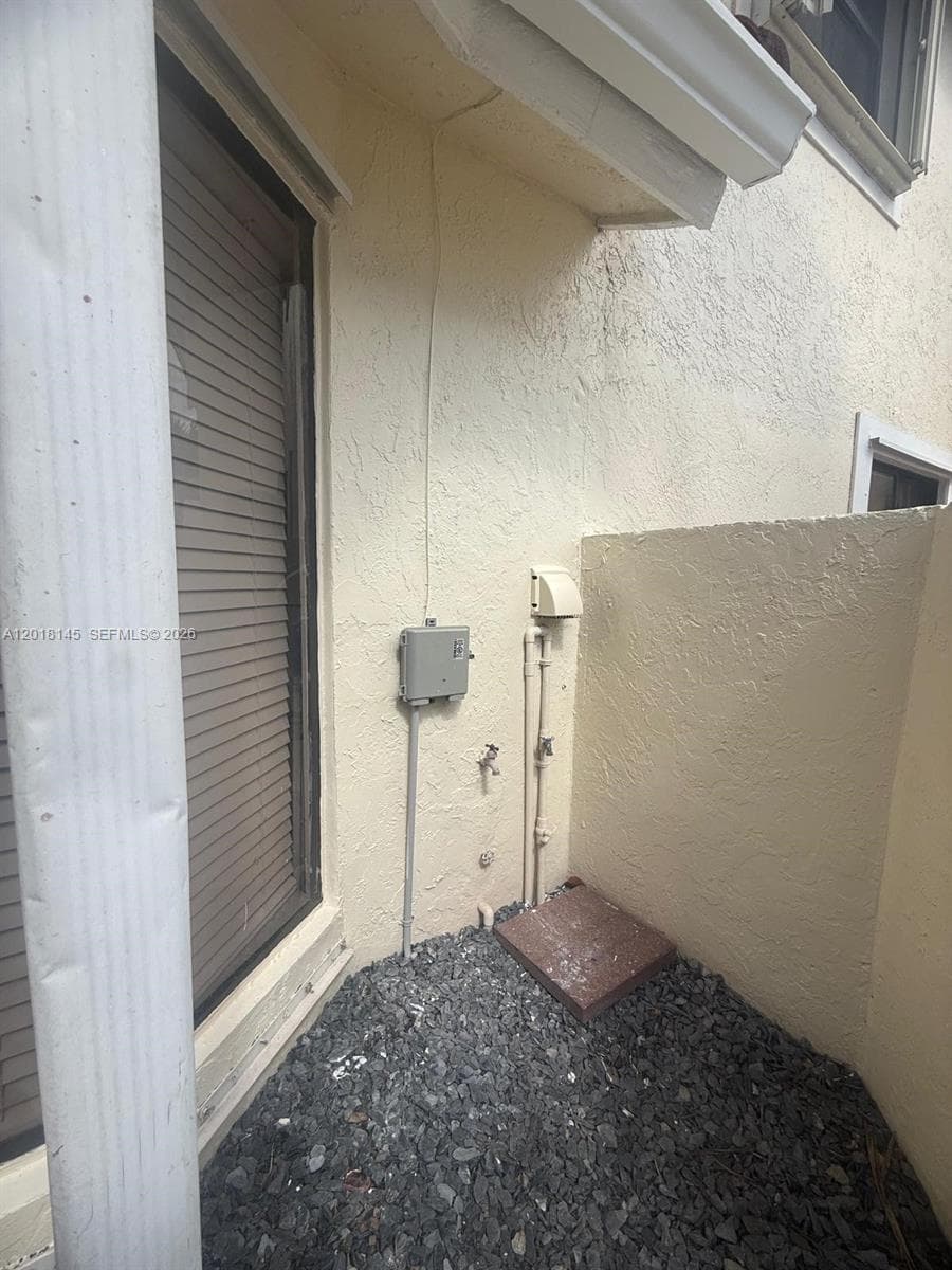 1004 San Remo Cir, Homestead FL 33035 — 4