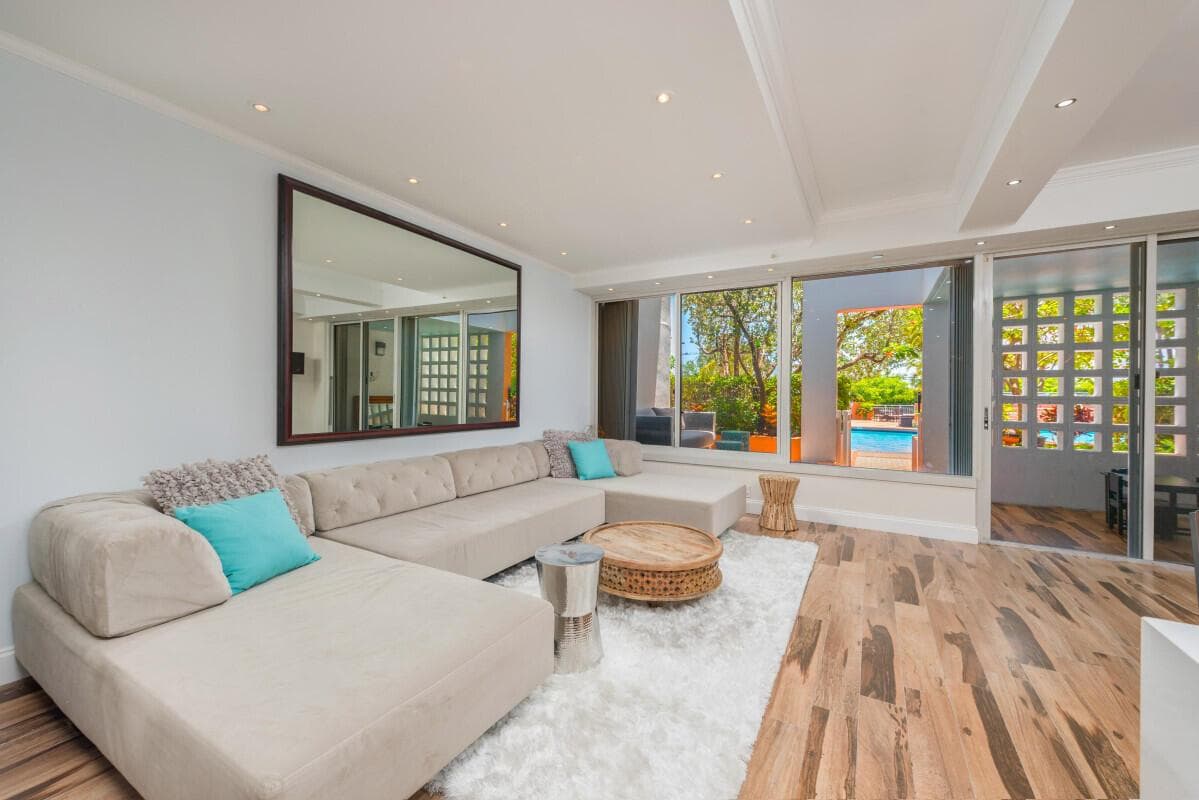 400 S Pointe Drive # 307, Miami Beach FL 33139 — 27